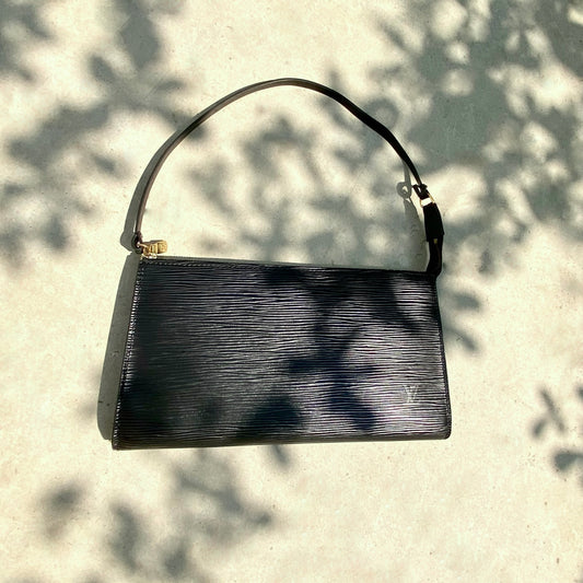 Louis Vuitton Pochette Bag In Black Epi Leather