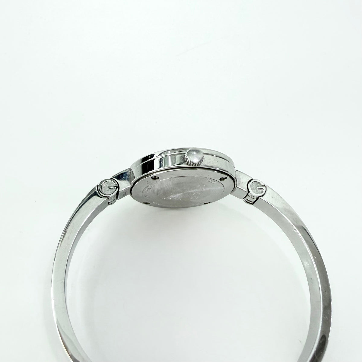 Gucci Silver 105 Monogram Pattern White Dial Quartz
