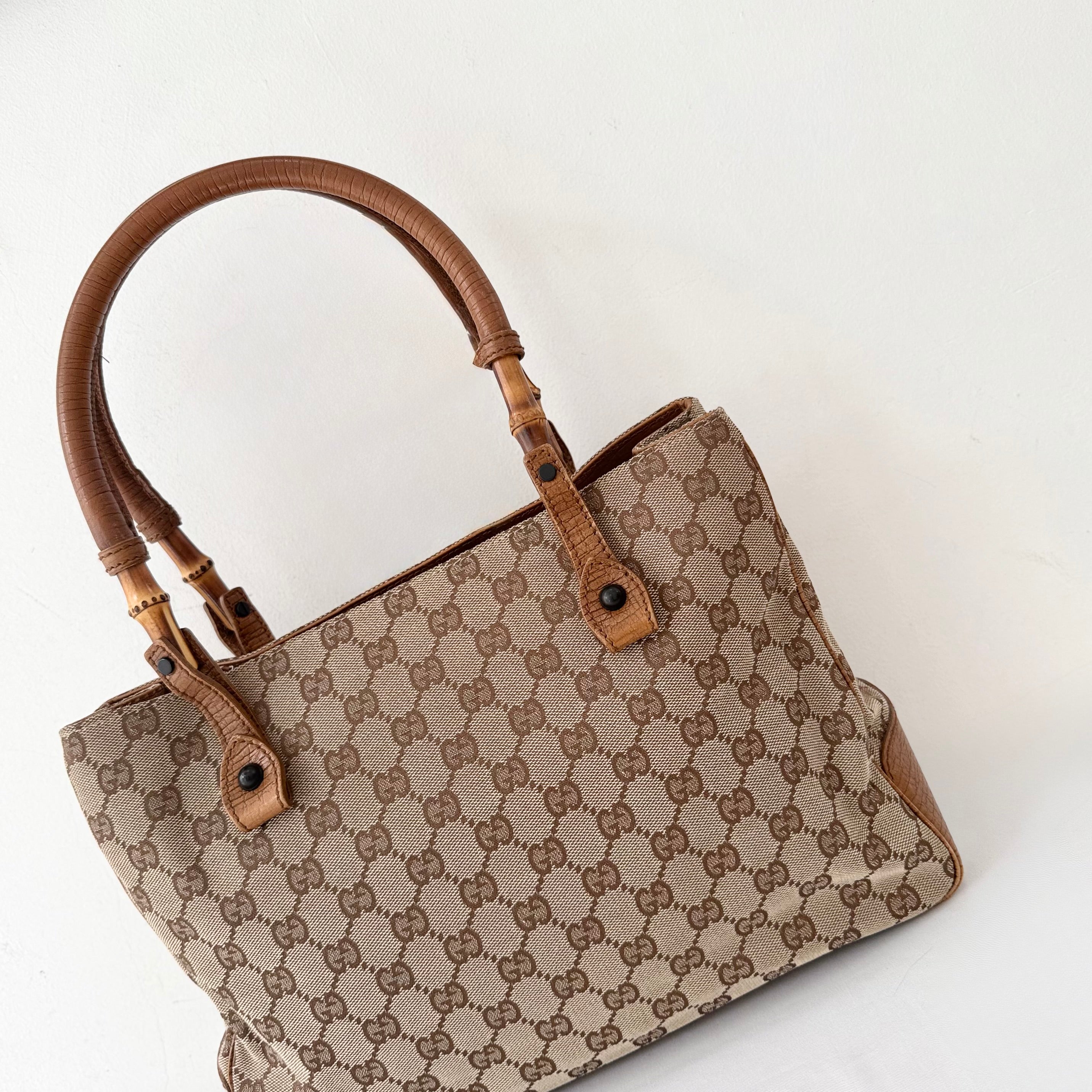 Gucci GG Supreme Tote Bag Bamboo Top Handle