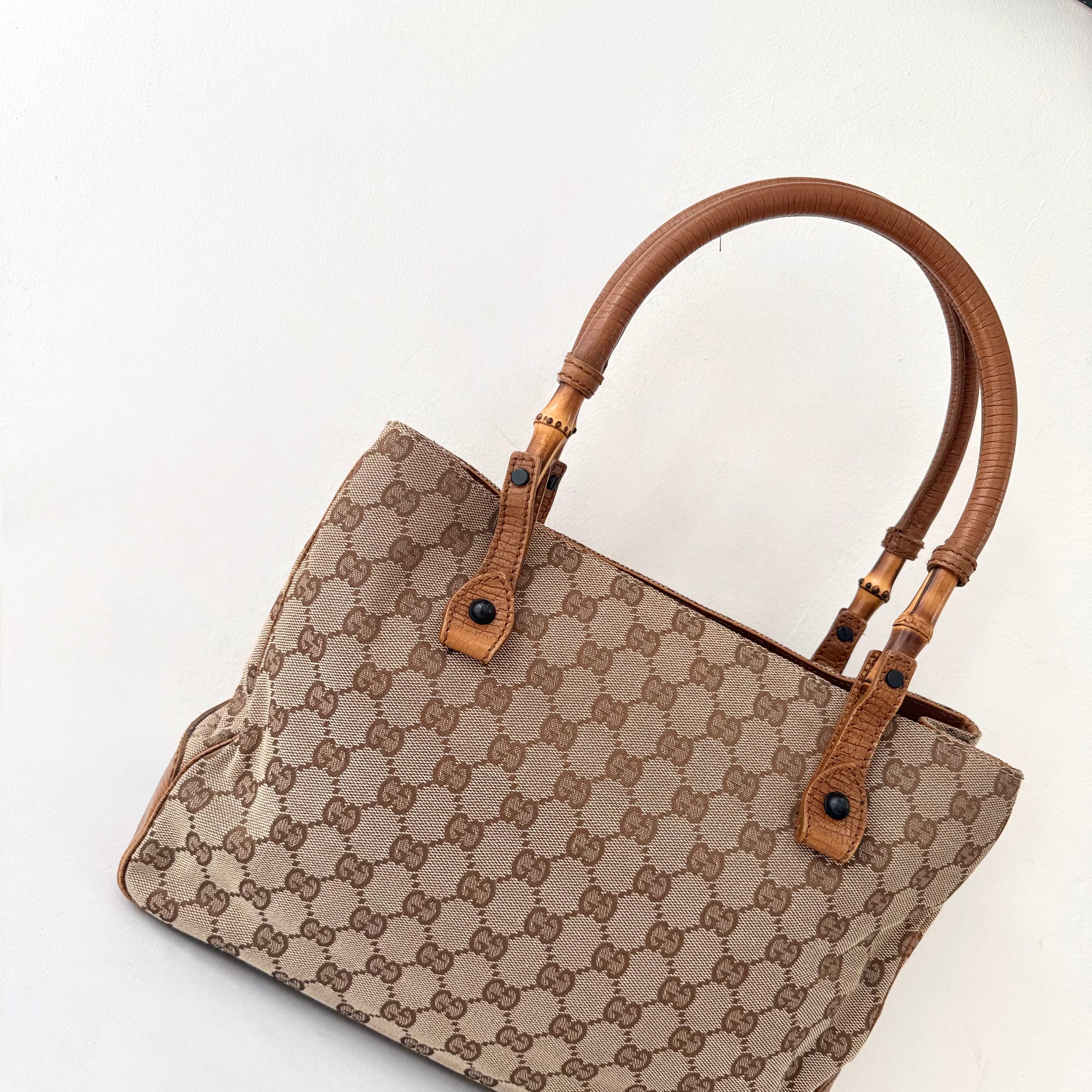 Gucci GG Supreme Tote Bag Bamboo Top Handle