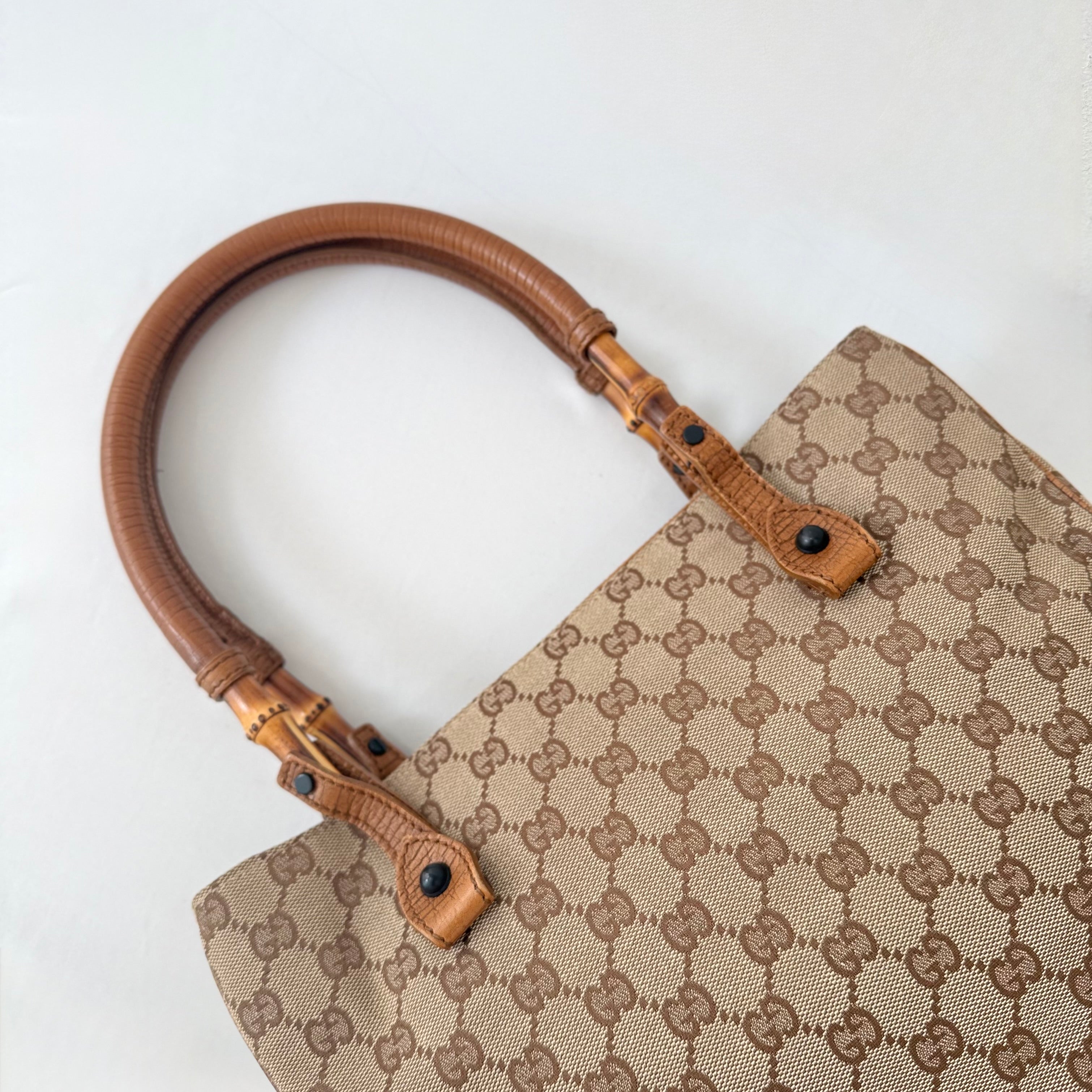 Gucci GG Supreme Tote Bag Bamboo Top Handle