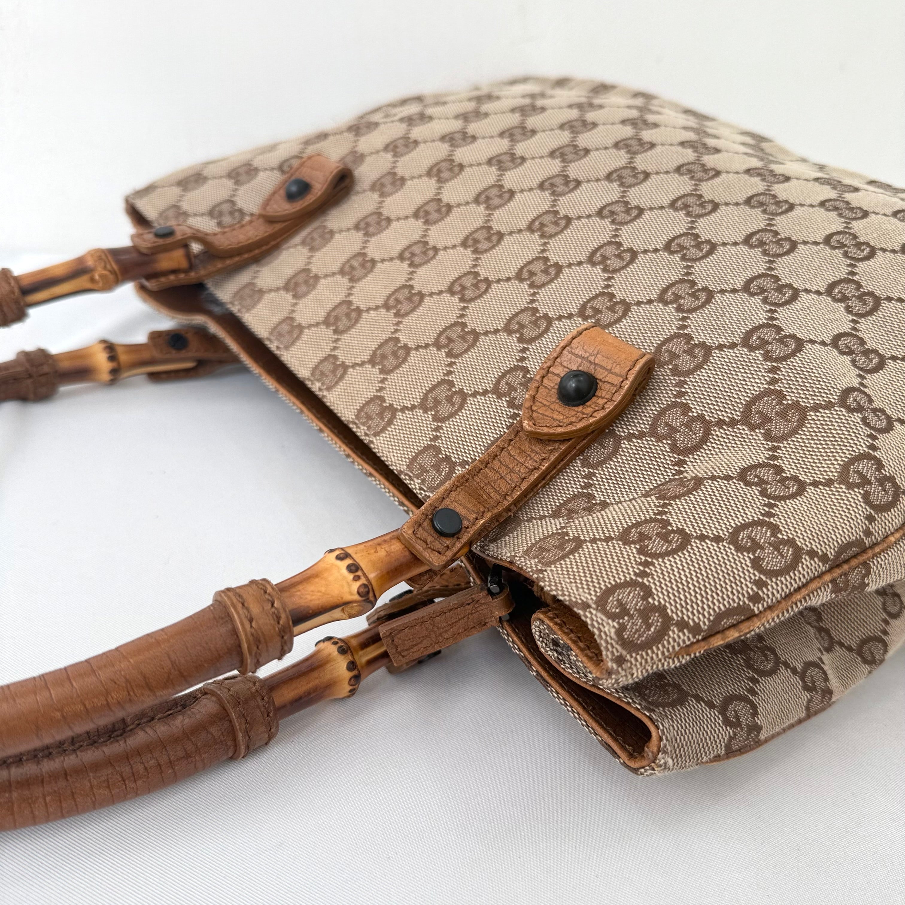 Gucci GG Supreme Tote Bag Bamboo Top Handle