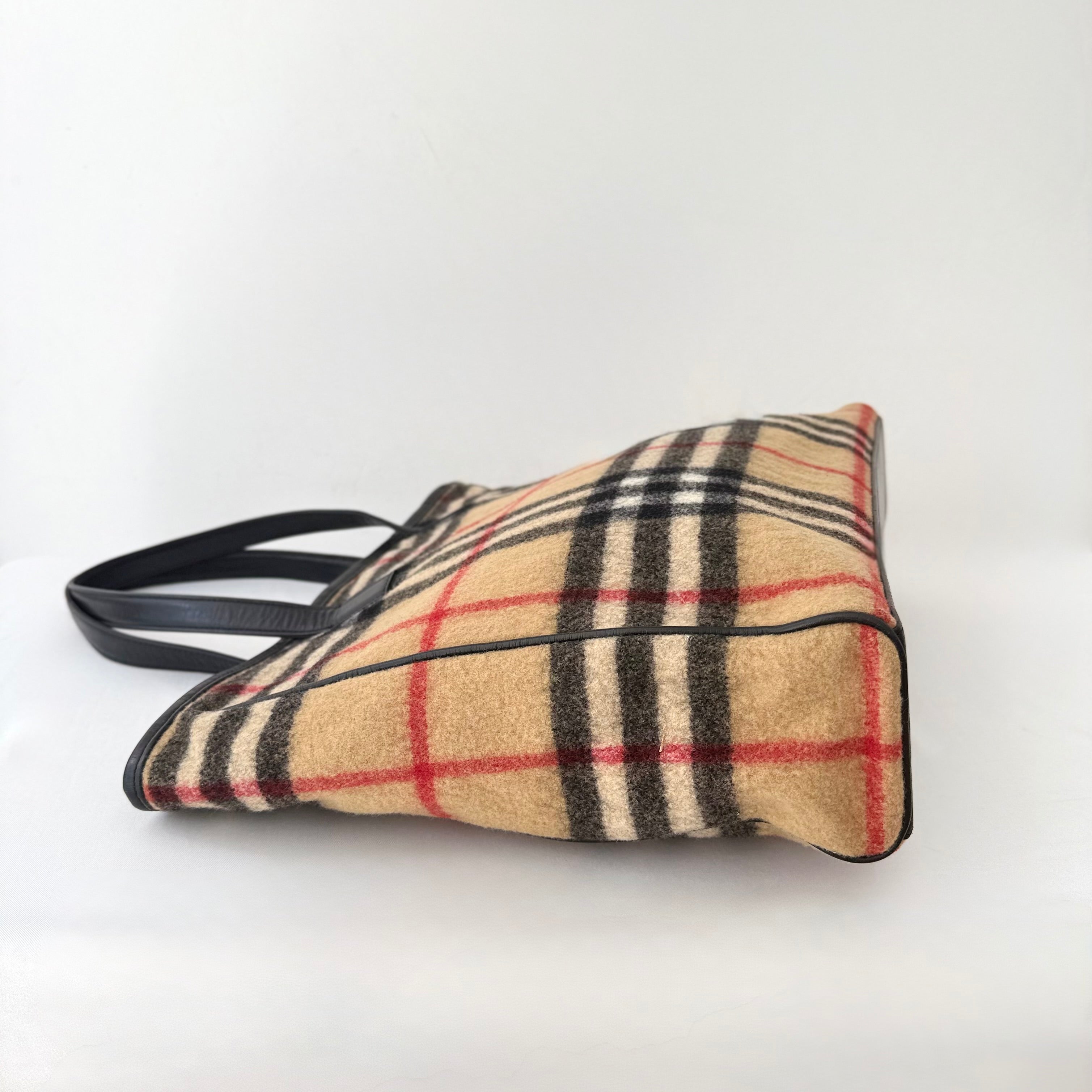 BURBERRY Nova Check Wool Beige Shoulder Bag