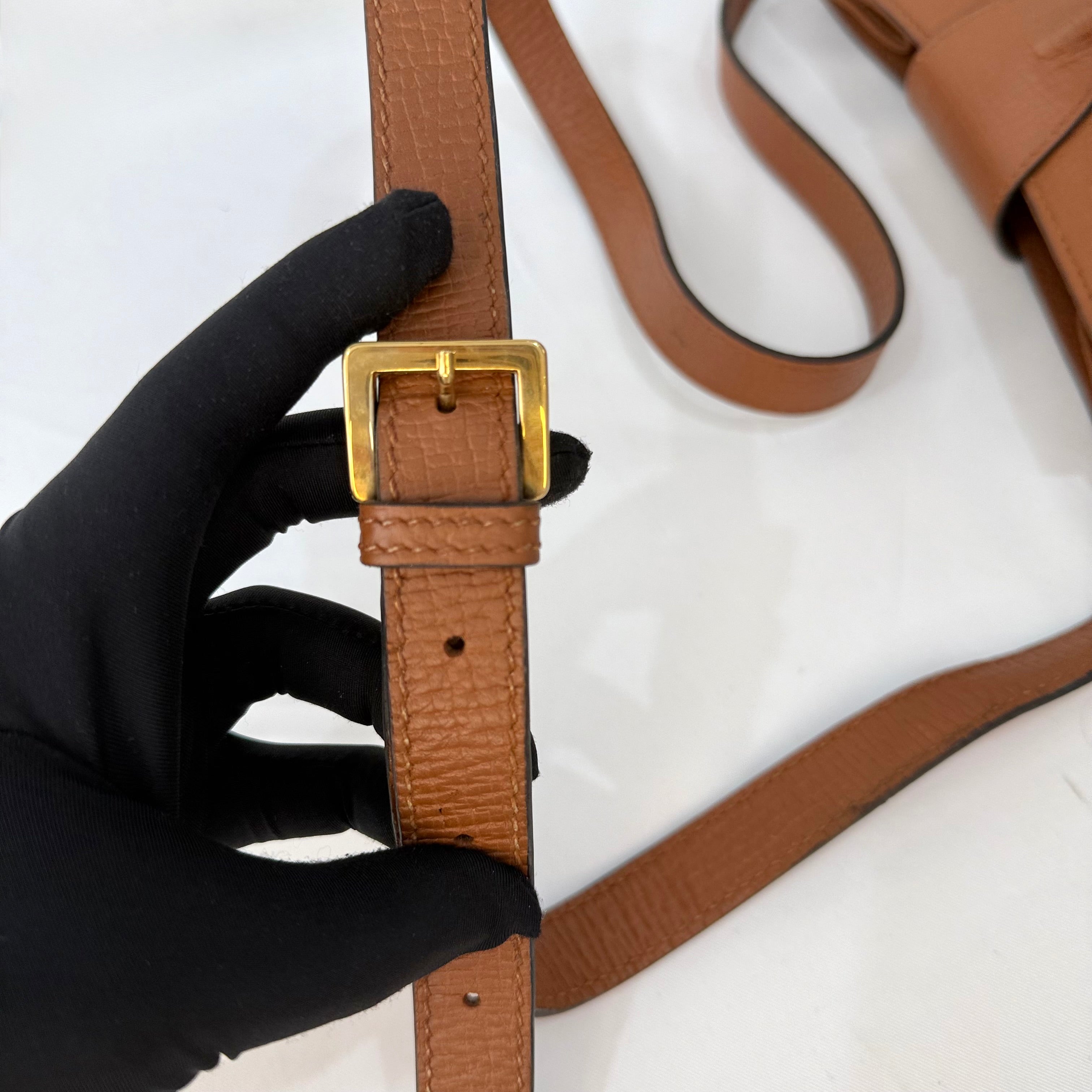 Loewe Textured Leather Toe Bag - Brown