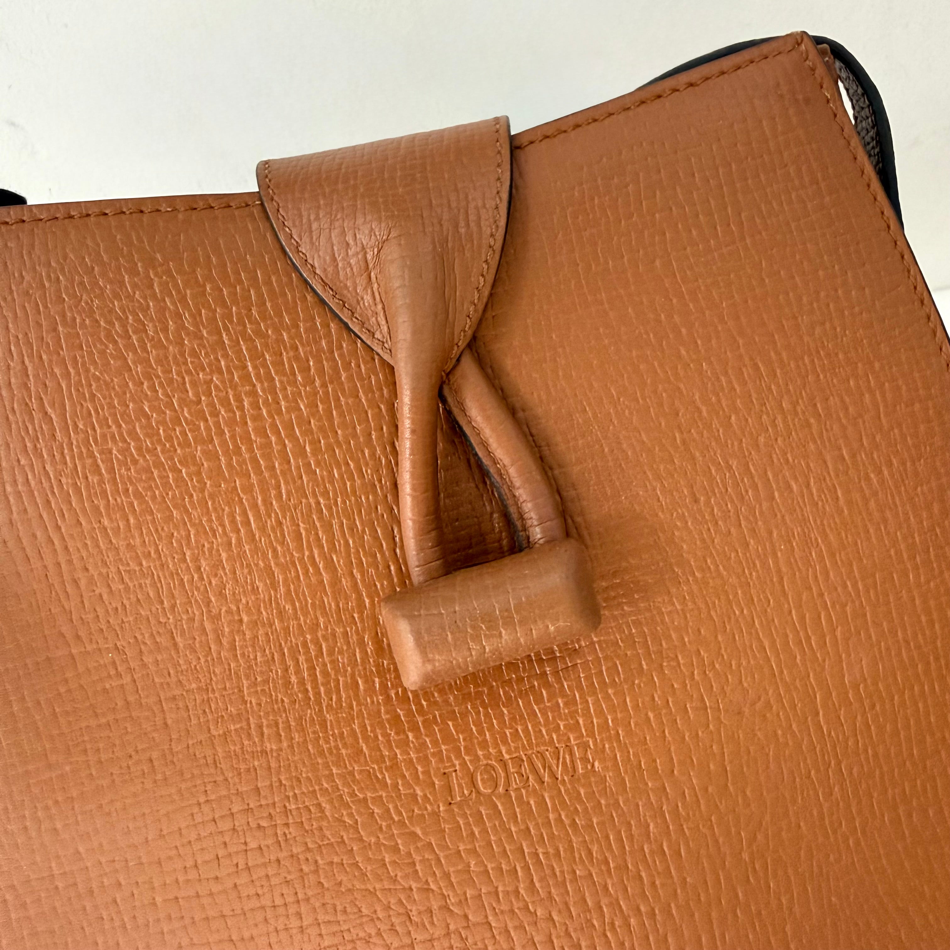 Loewe Textured Leather Toe Bag - Brown