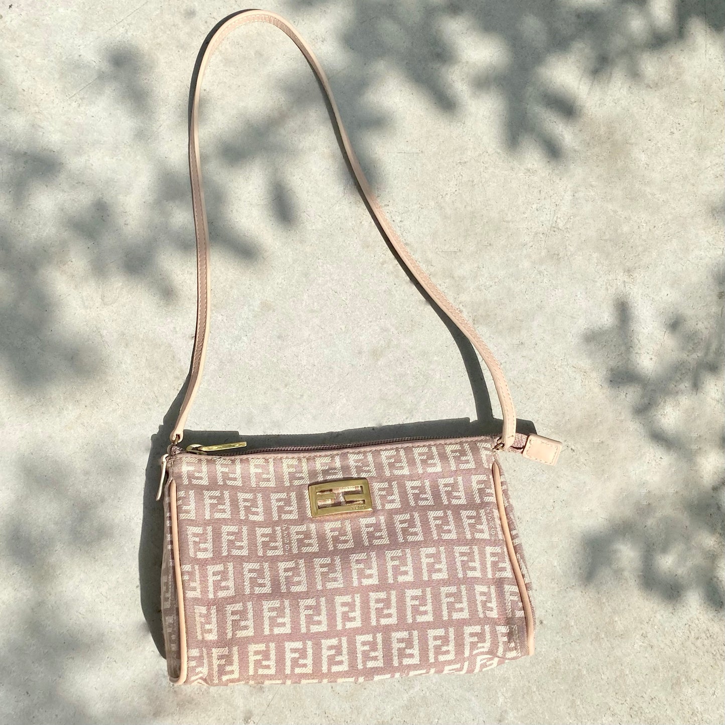 FENDI Zucca Pochette in Pink