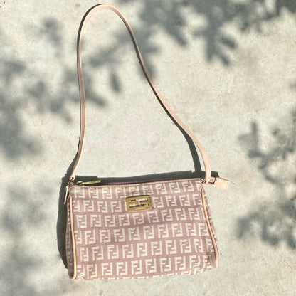 FENDI Zucca Pochette in Pink