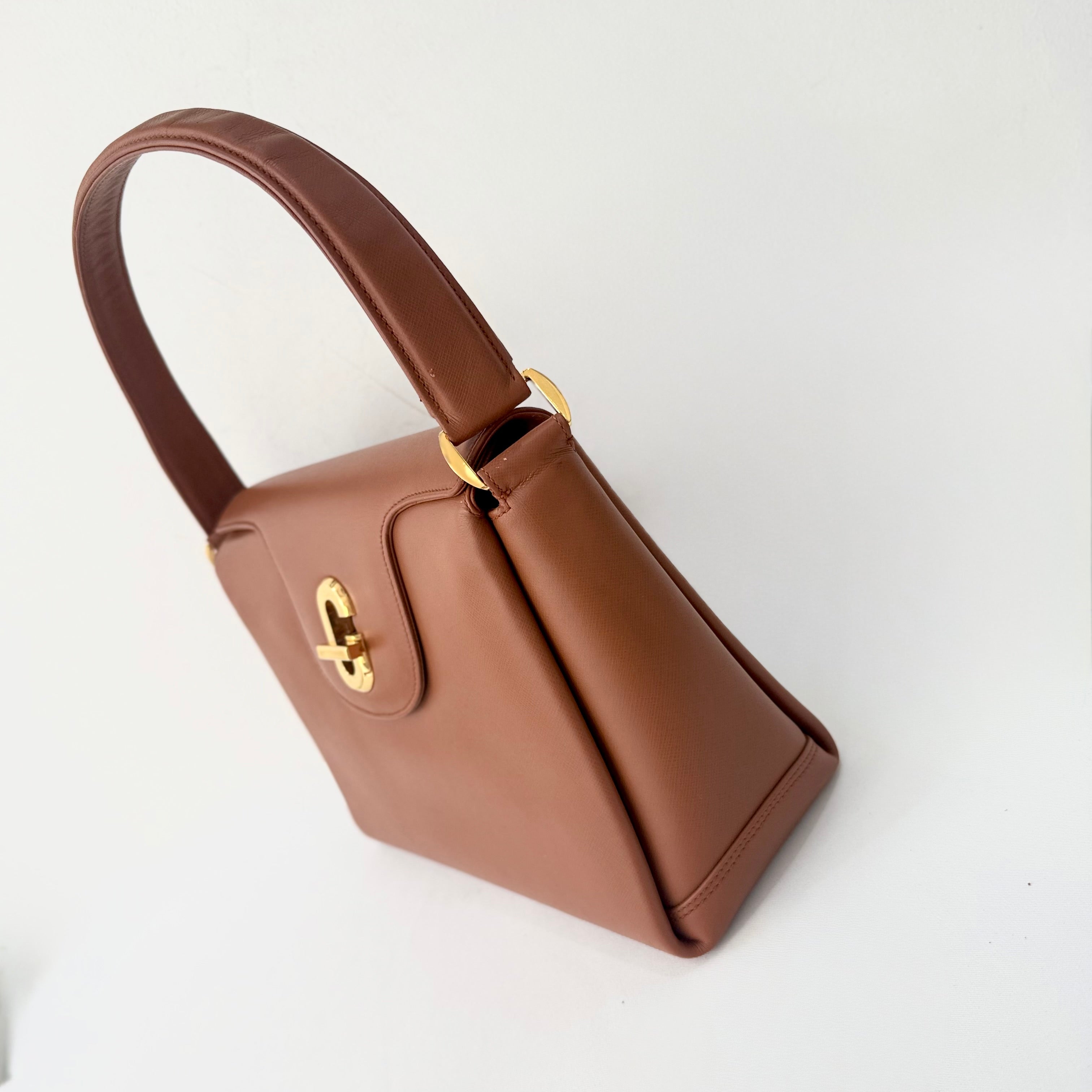Gucci Vintage Brown Leather Turnlock Bag
