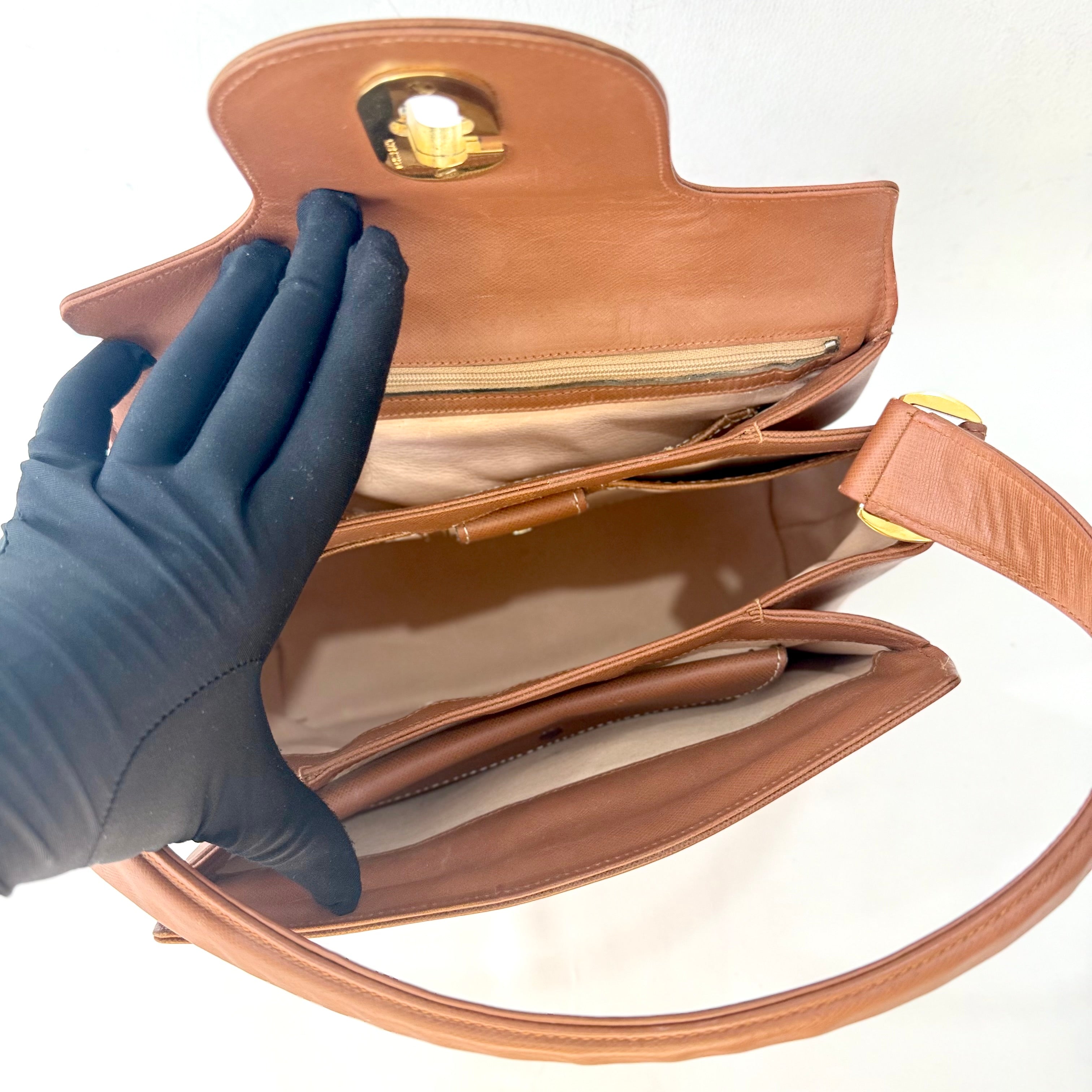 Gucci Vintage Brown Leather Turnlock Bag