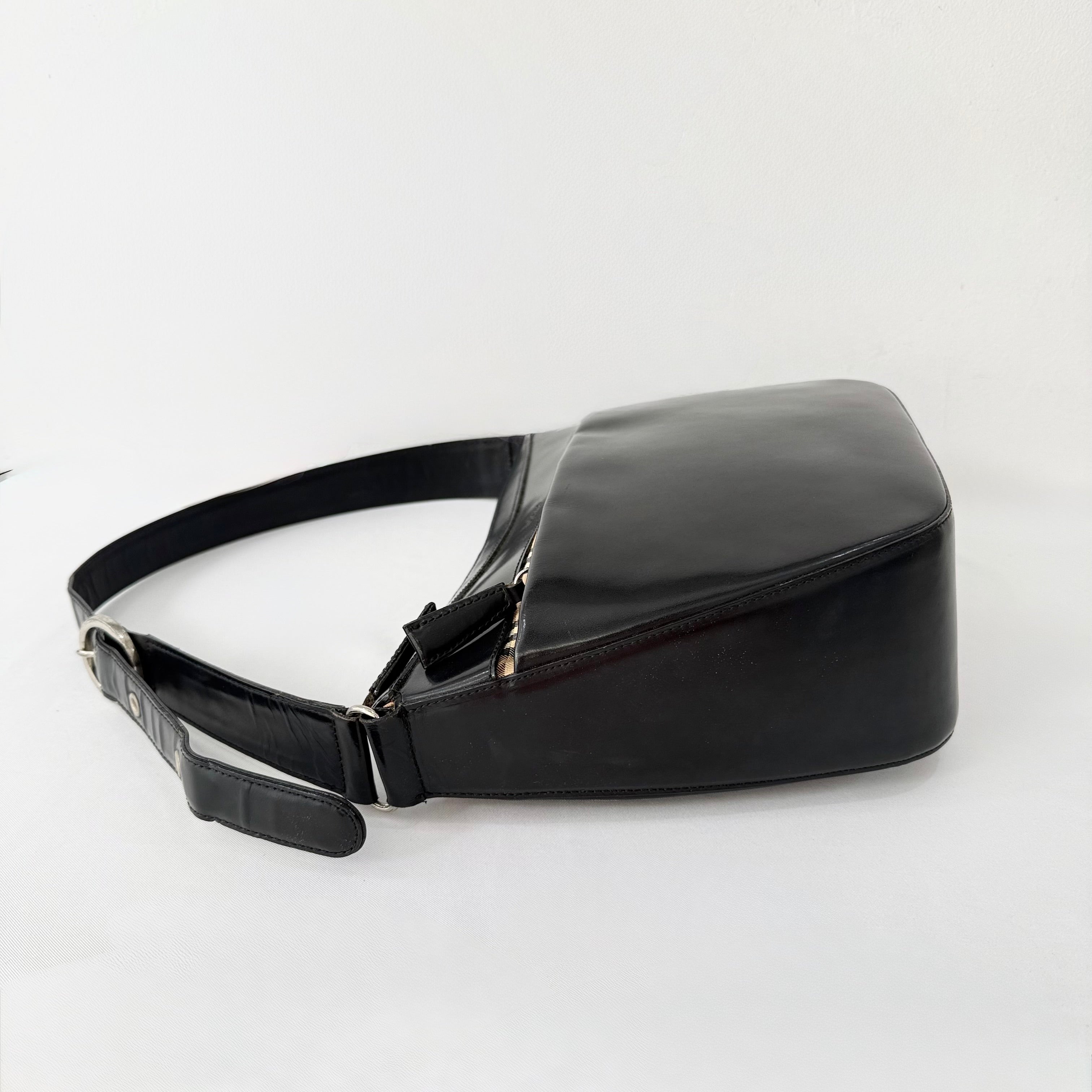 Burberry house check trimmed leather shoulder bag
