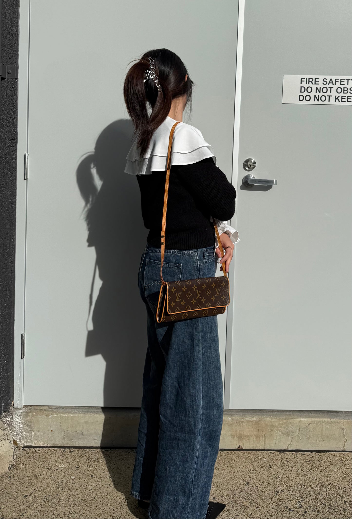 Louis Vuitton Monogram Pochette Crossbody Bag