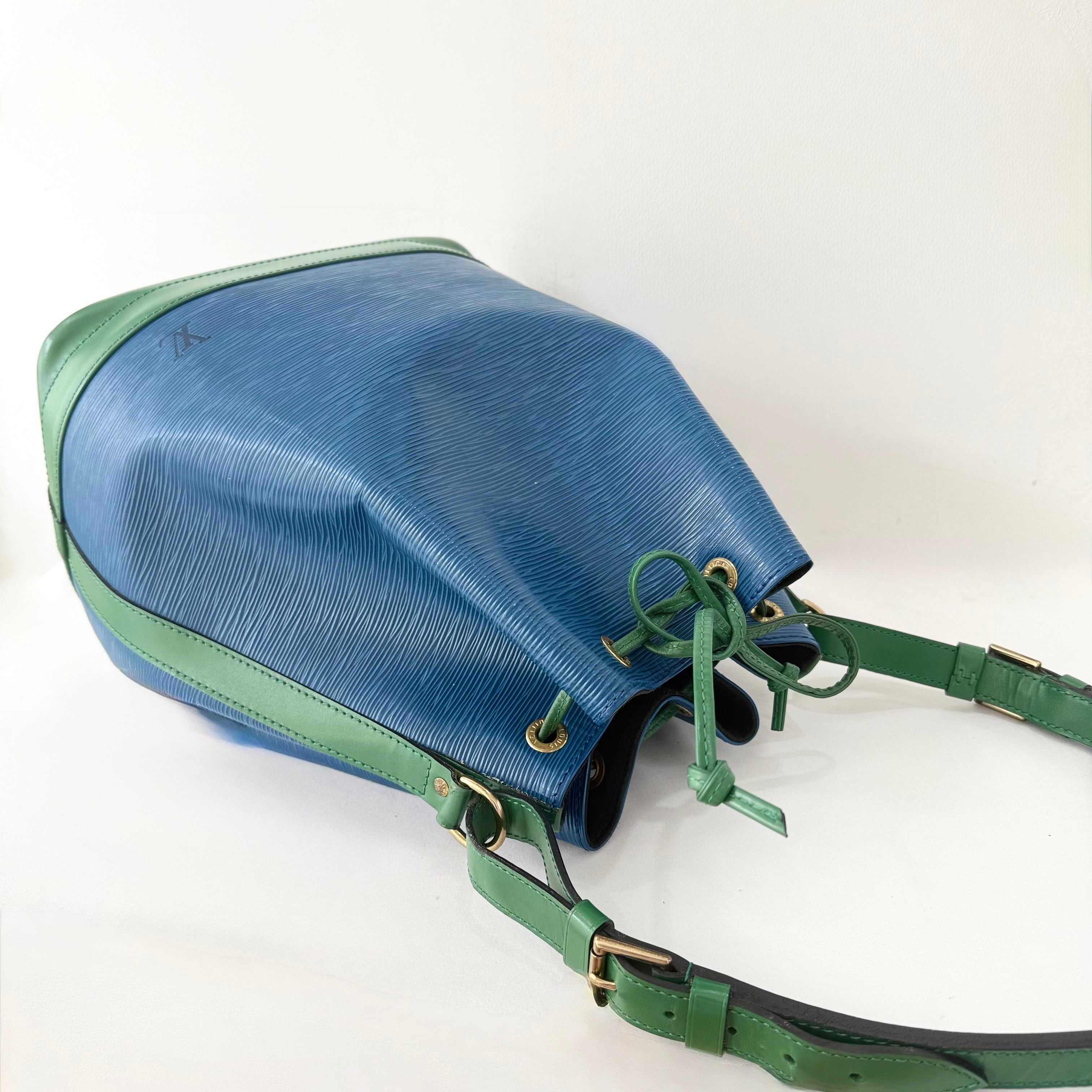 Louis Vuitton Bicolor Epi Noe Bucket Bag