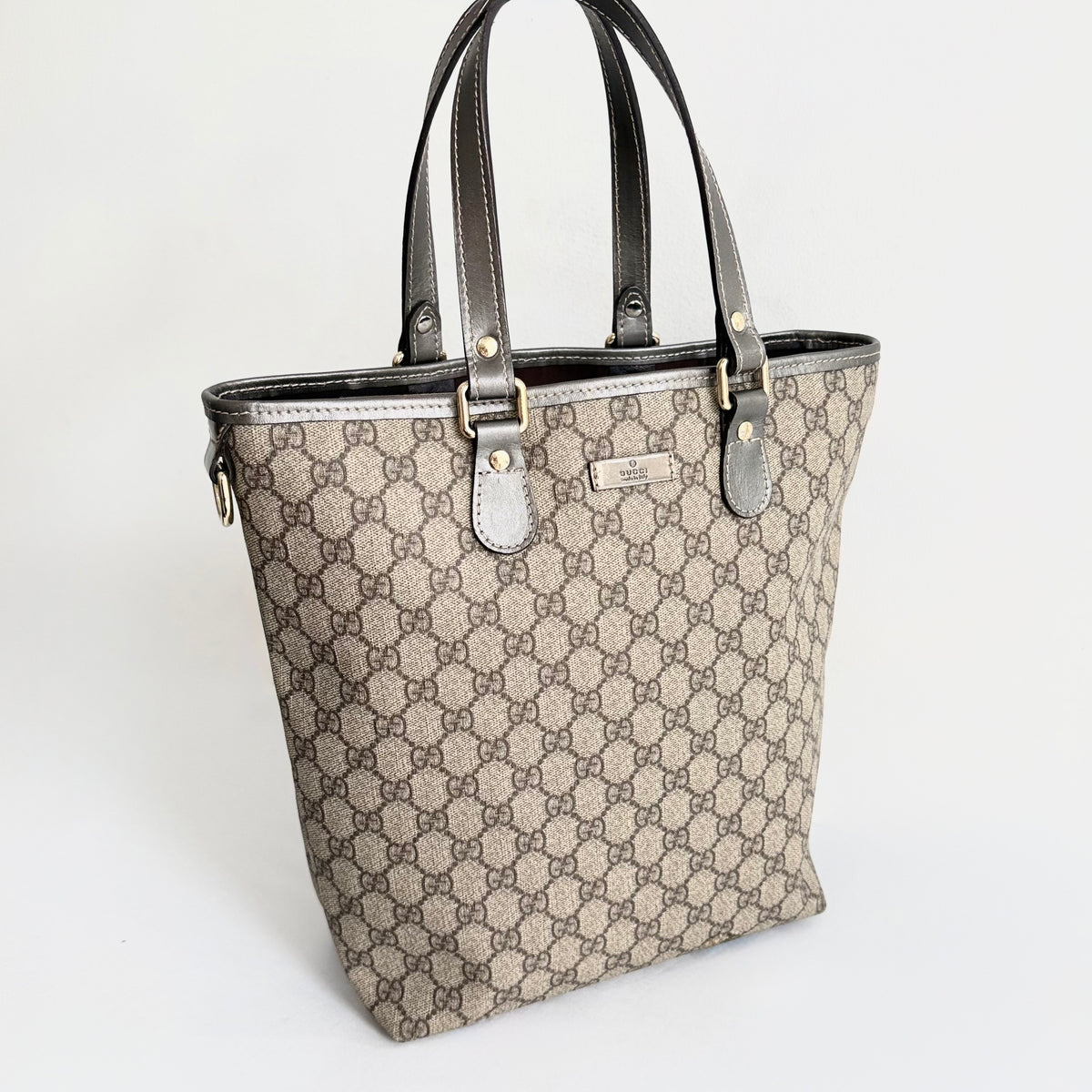 GUCCI GG Supreme Tote Bag 