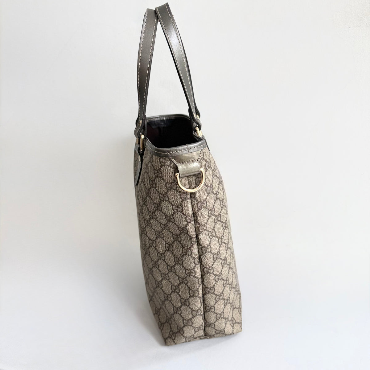 GUCCI GG Supreme Tote Bag 