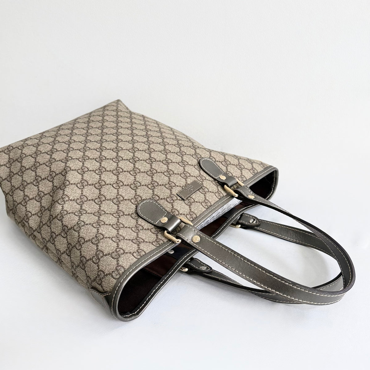 GUCCI GG Supreme Tote Bag 