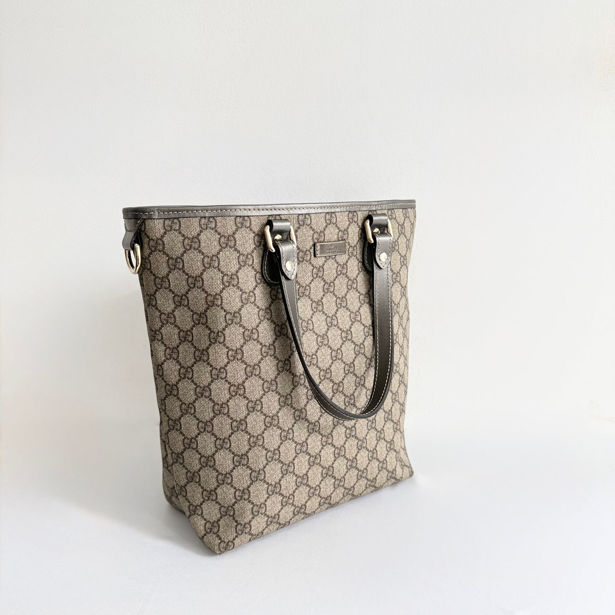 GUCCI GG Supreme Tote Bag 
