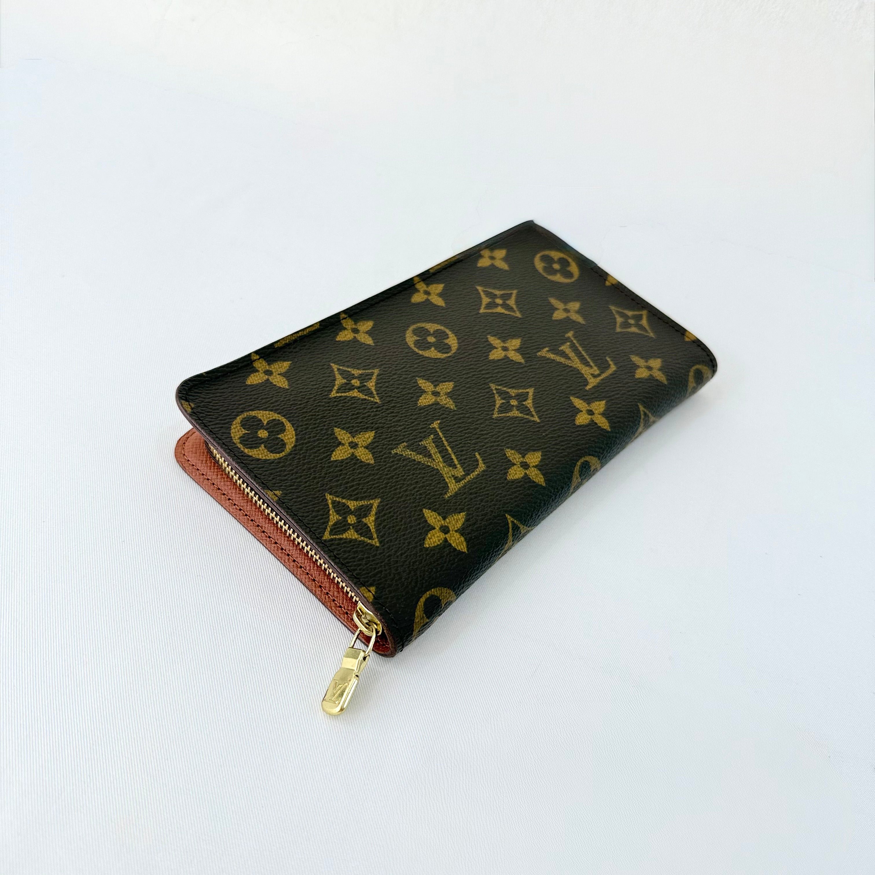 (RESERVED) Louis Vuitton Zippy Organiser Monogram