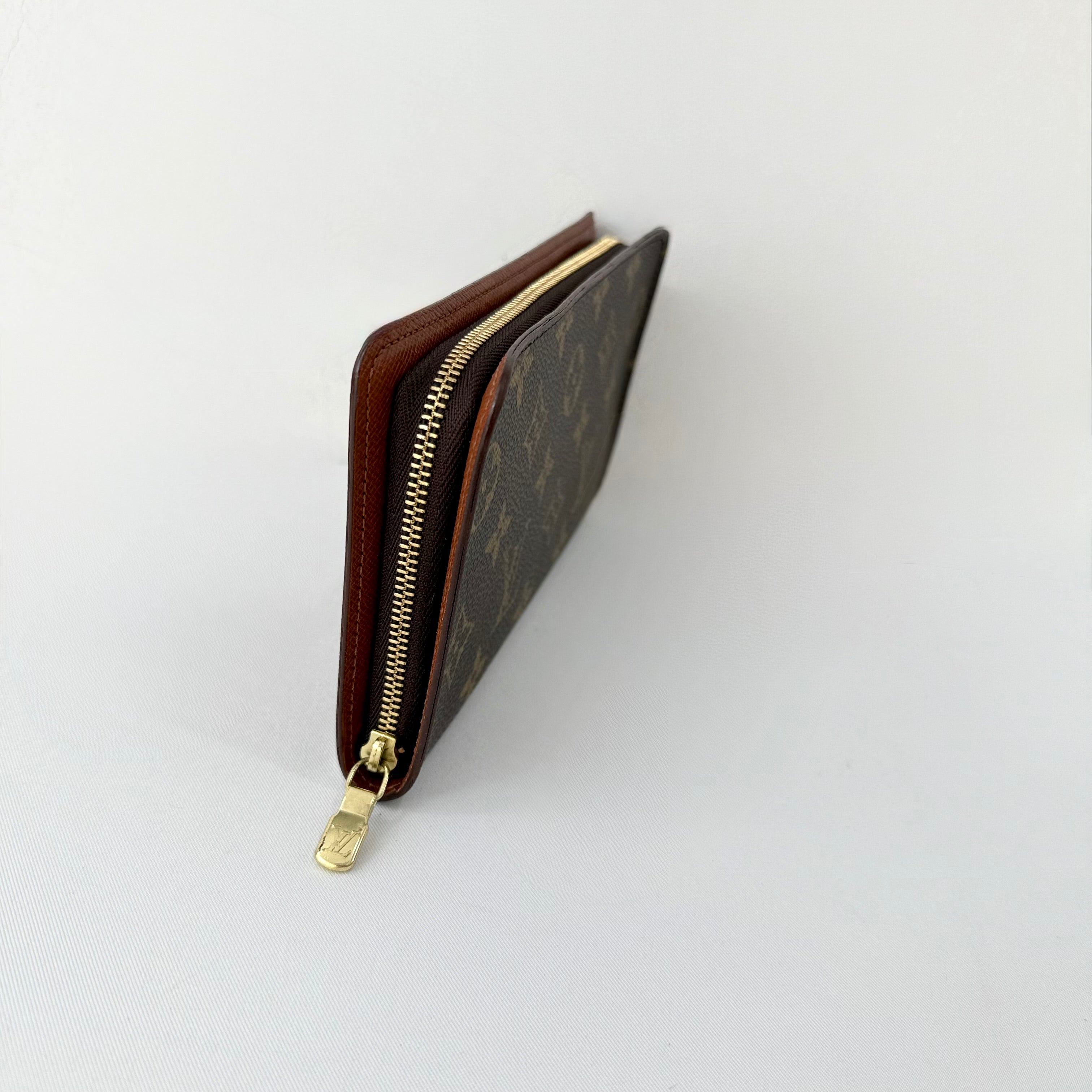 (RESERVED) Louis Vuitton Zippy Organiser Monogram