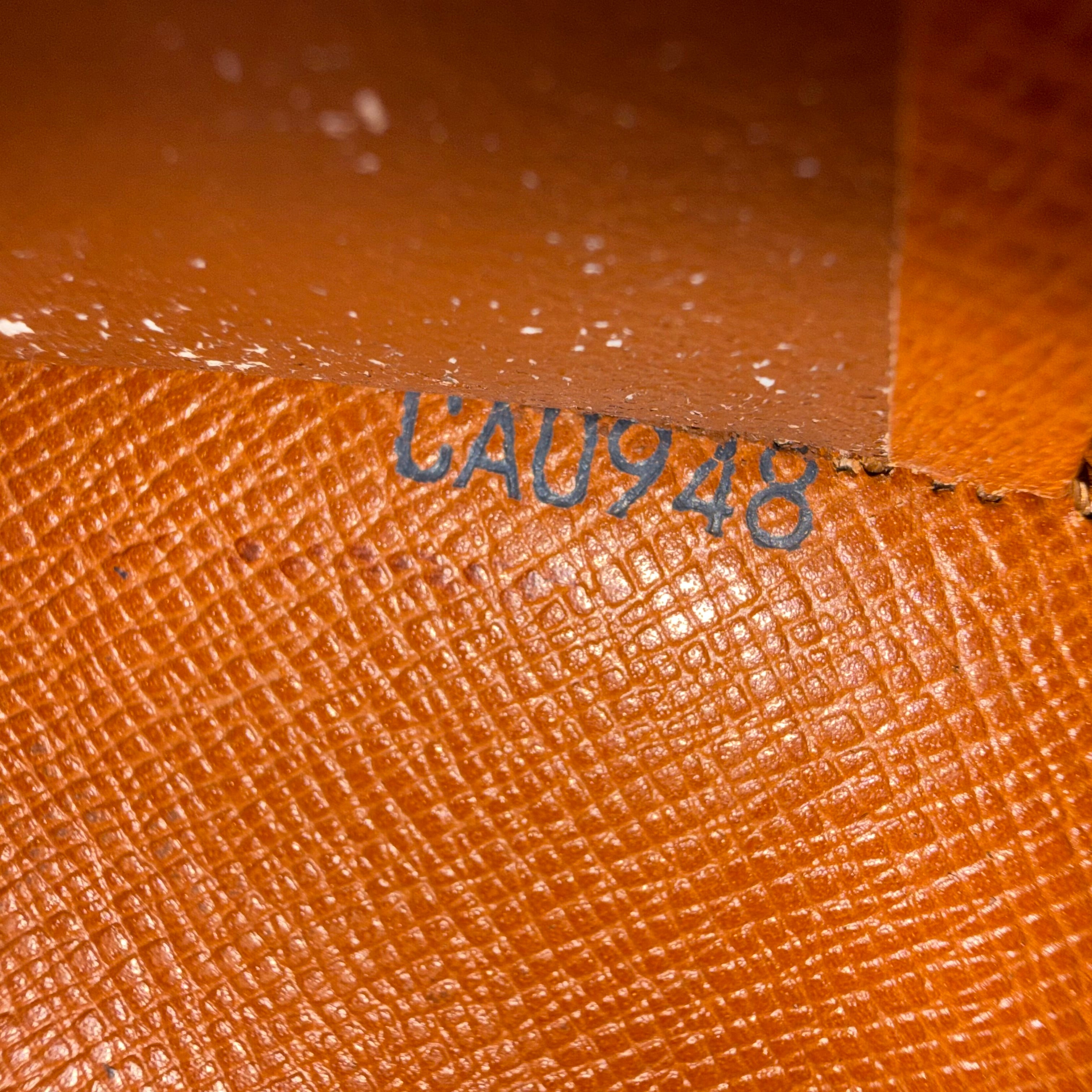 (RESERVED) Louis Vuitton Zippy Organiser Monogram