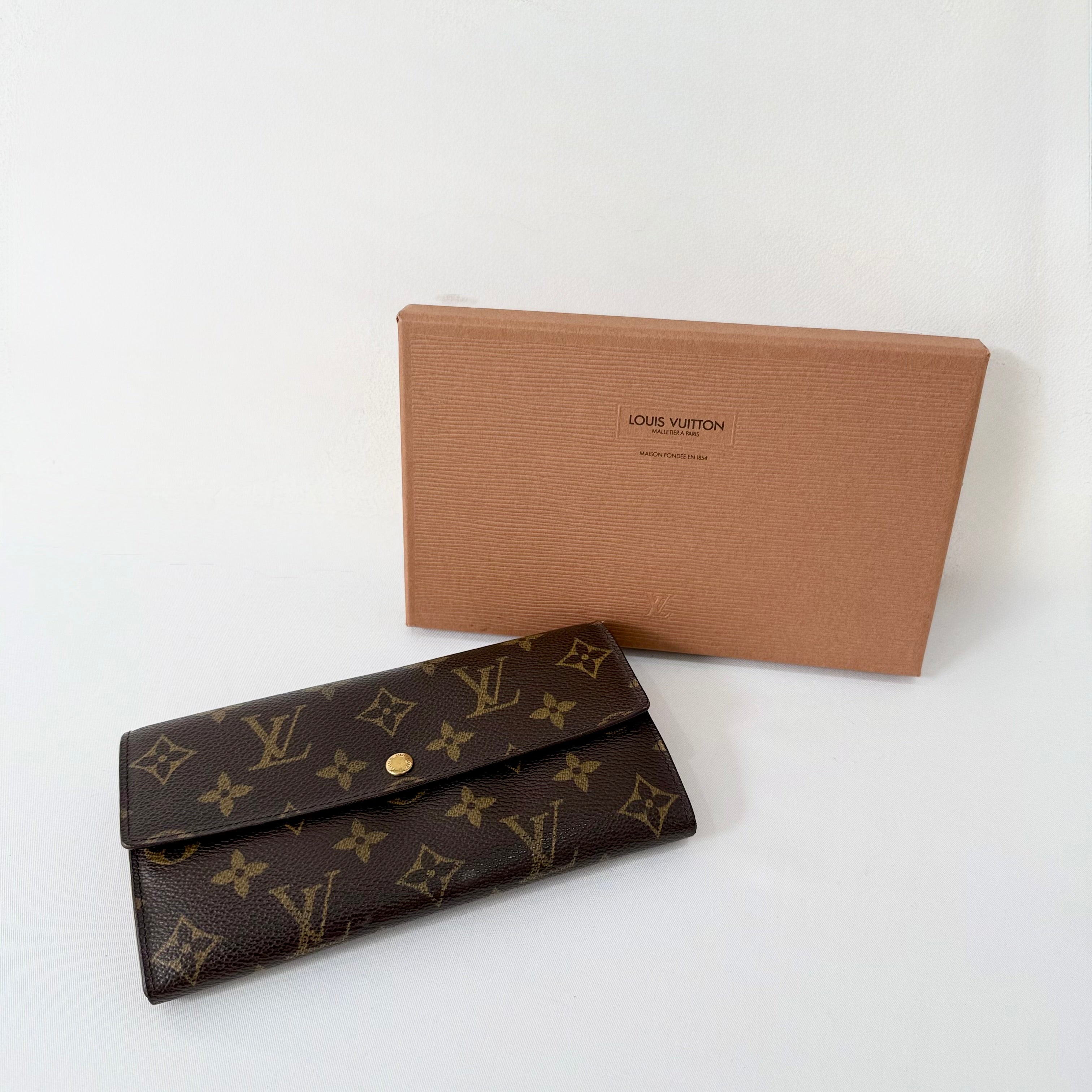 (RESEVRED) Louis Vuitton Sara Monogram Trifold Wallet