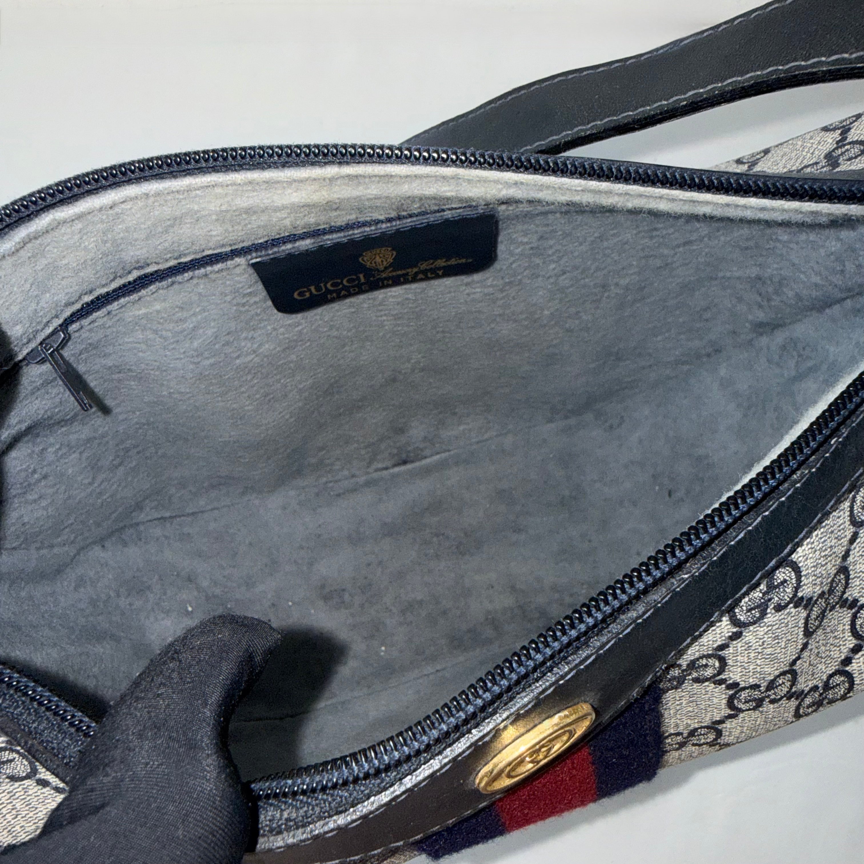 GUCCI GG Supreme Web Sherry Line Shoulder Bag