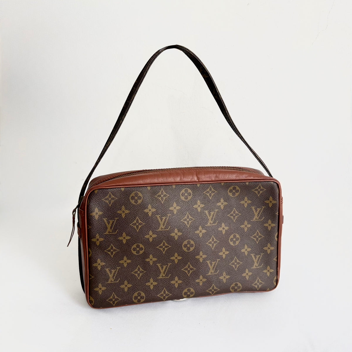 Louis Vuitton Monogram Sac Bandoulière 30