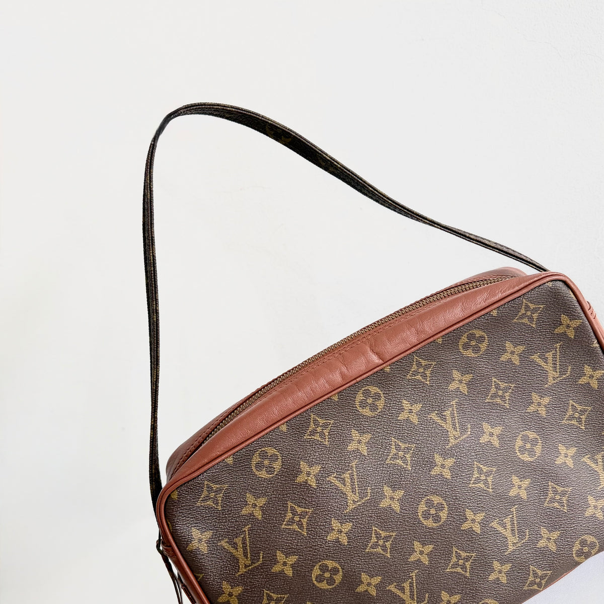 Louis Vuitton Monogram Sac Bandoulière 30