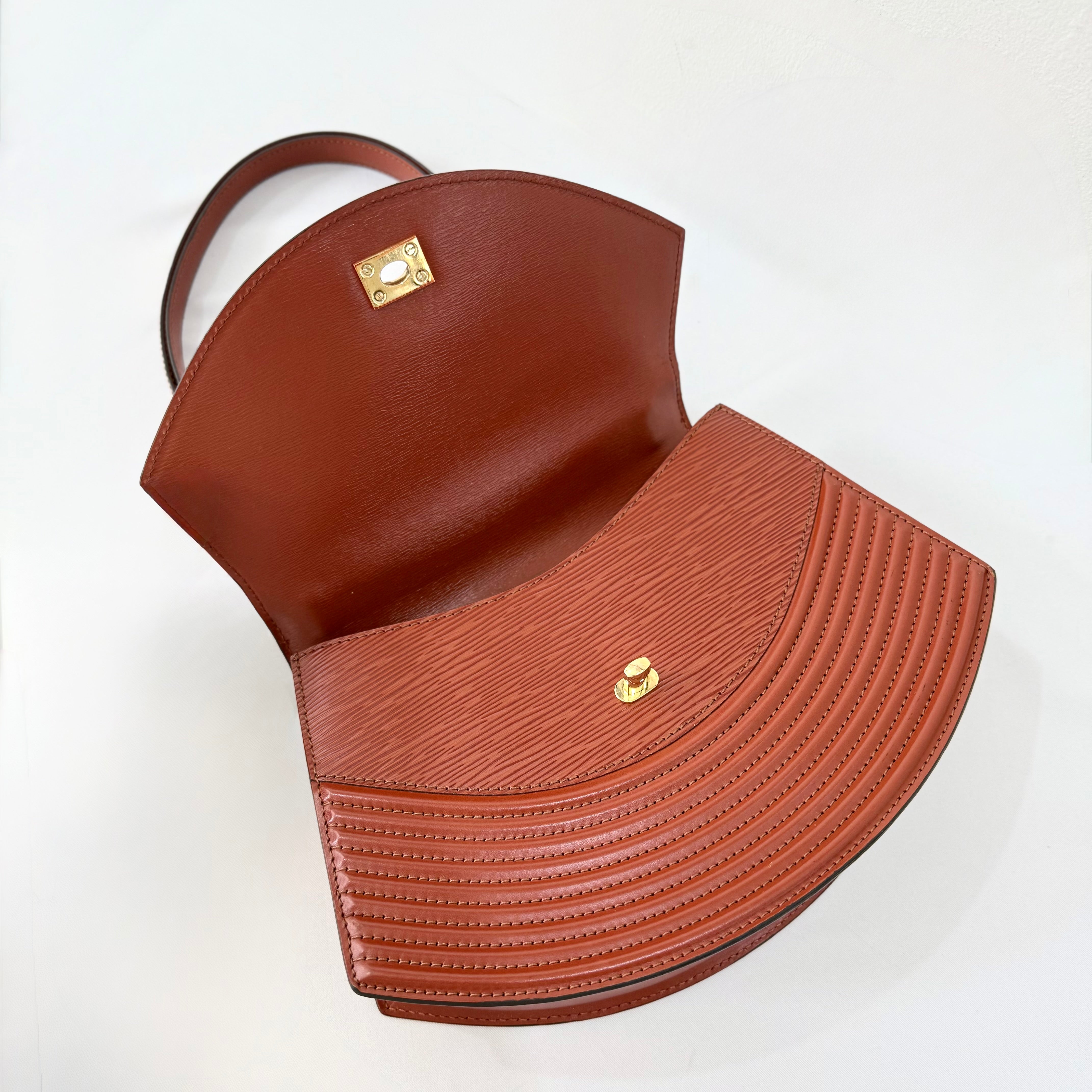 Louis Vuitton Tilsitt Epi