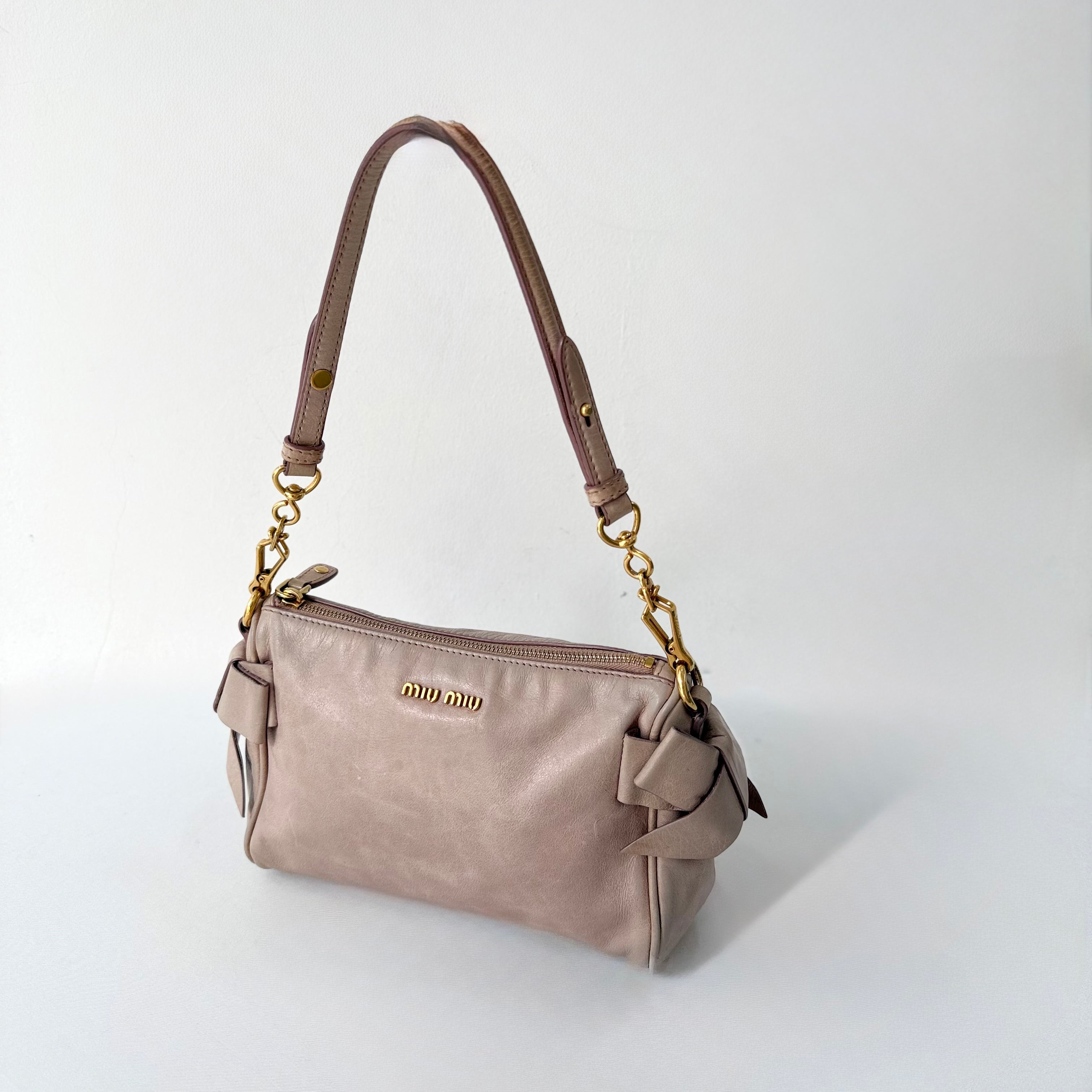 Miu Miu Vitello Lux Bow Baguette 