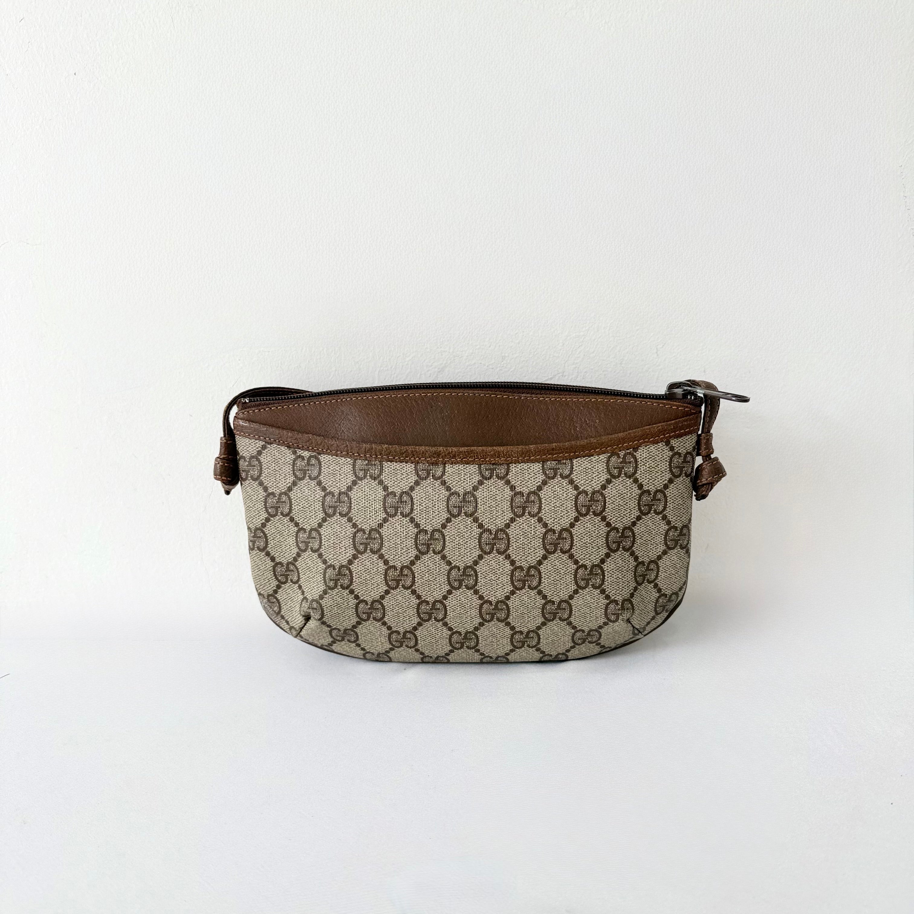 GUCCI GG Supreme Crossbody 