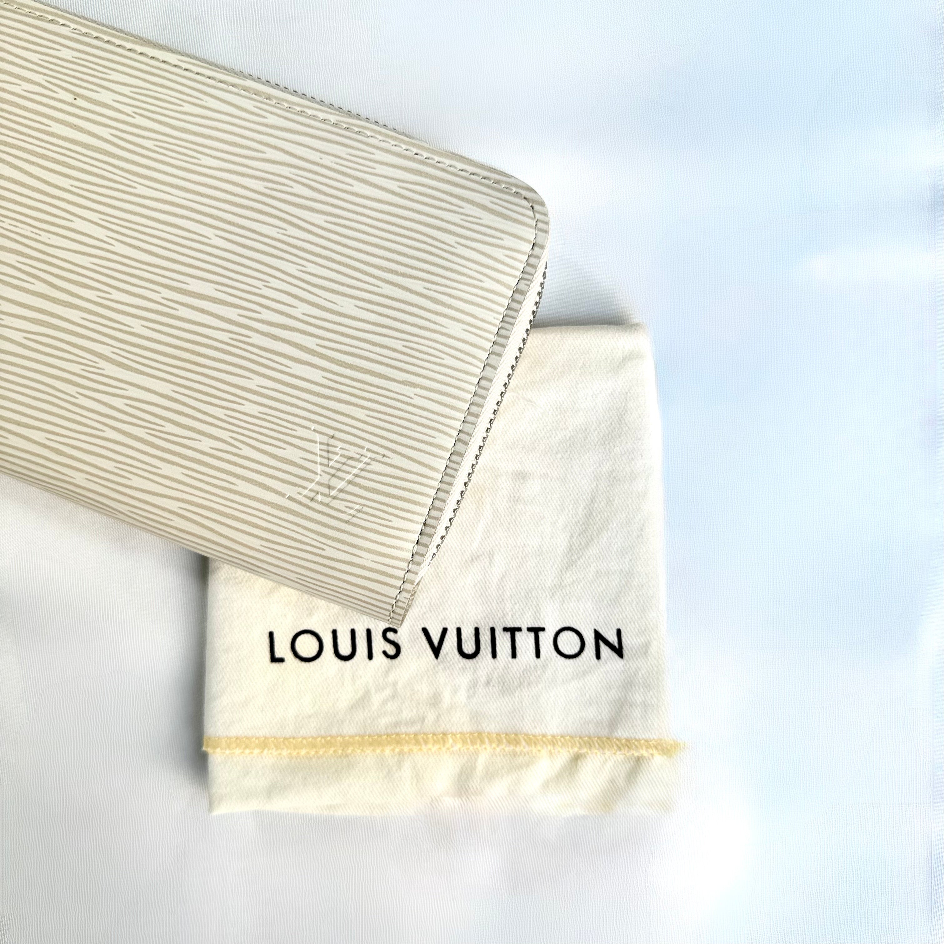 Louis Vuitton White Epi Zippy Wallet Leather