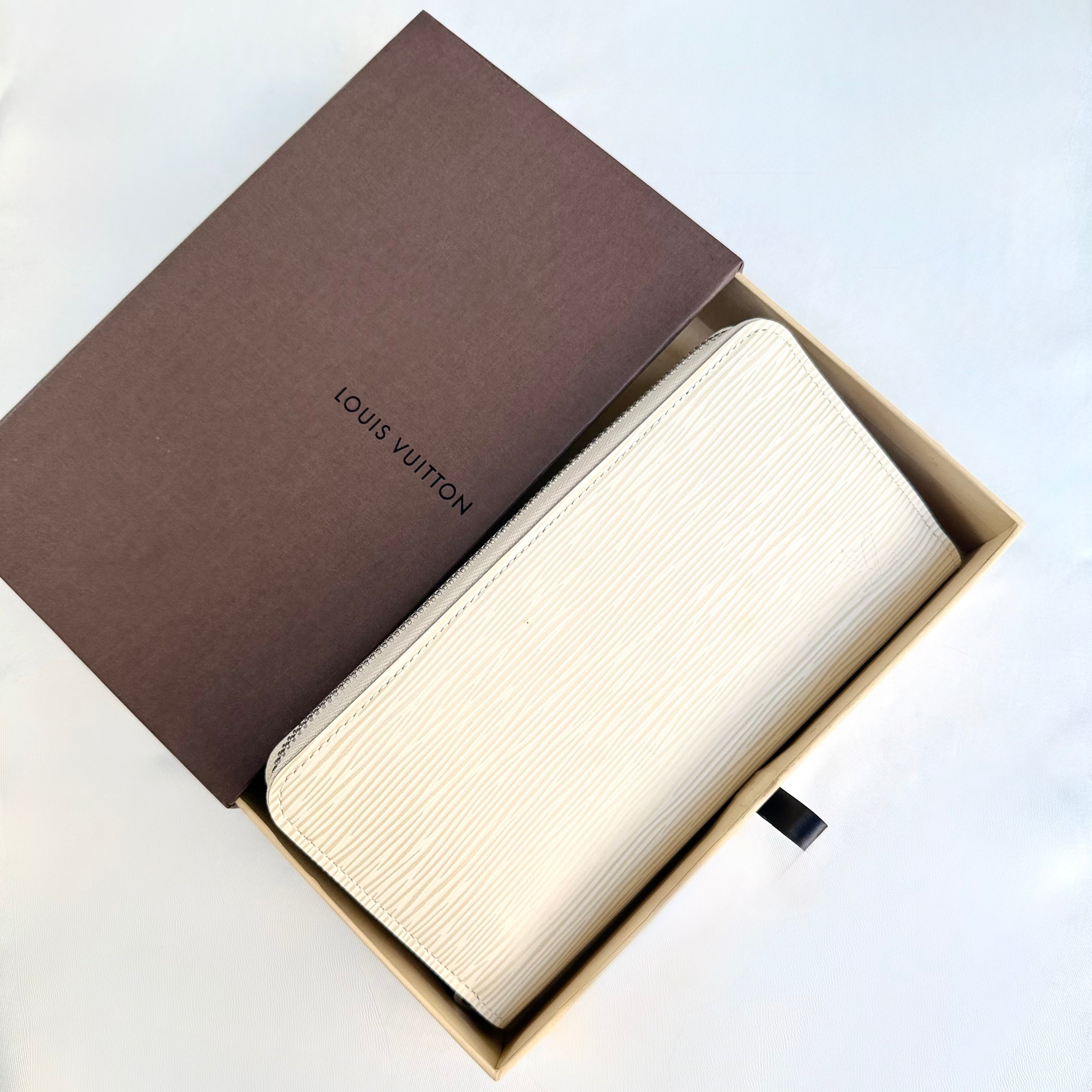 Louis Vuitton White Epi Zippy Wallet Leather