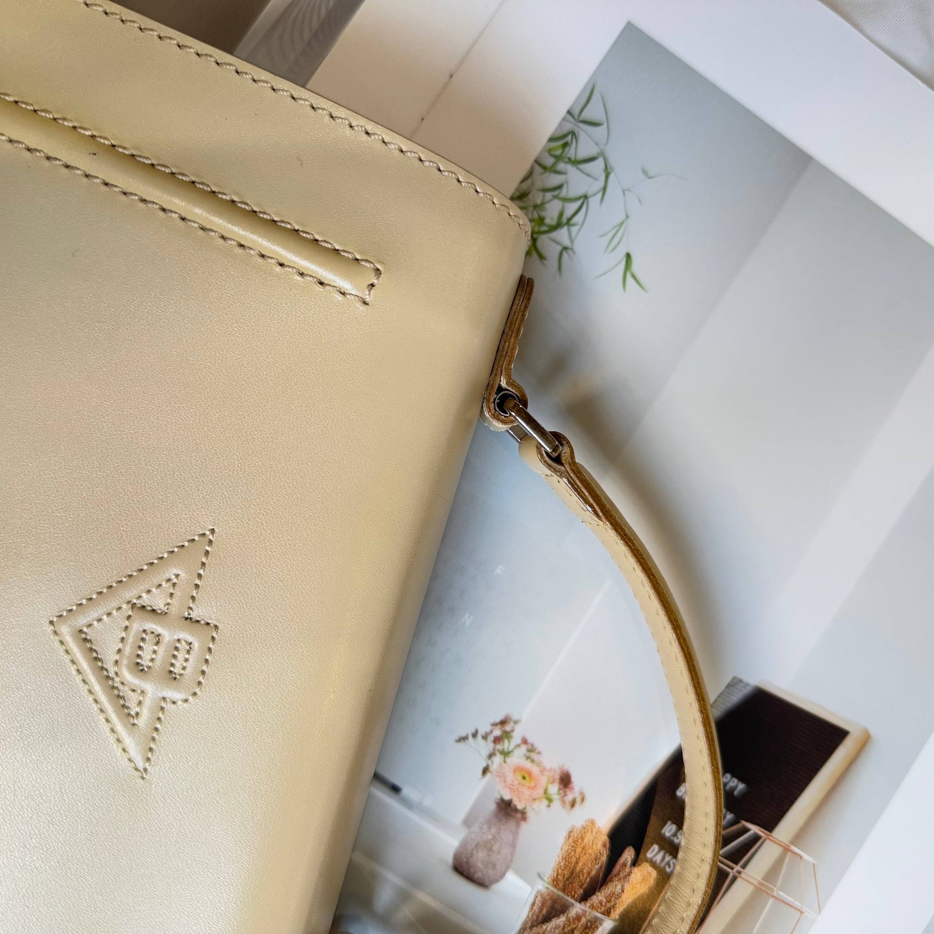 (Reserved) BOTTEGA VENETA White Leather Crossbody Bag