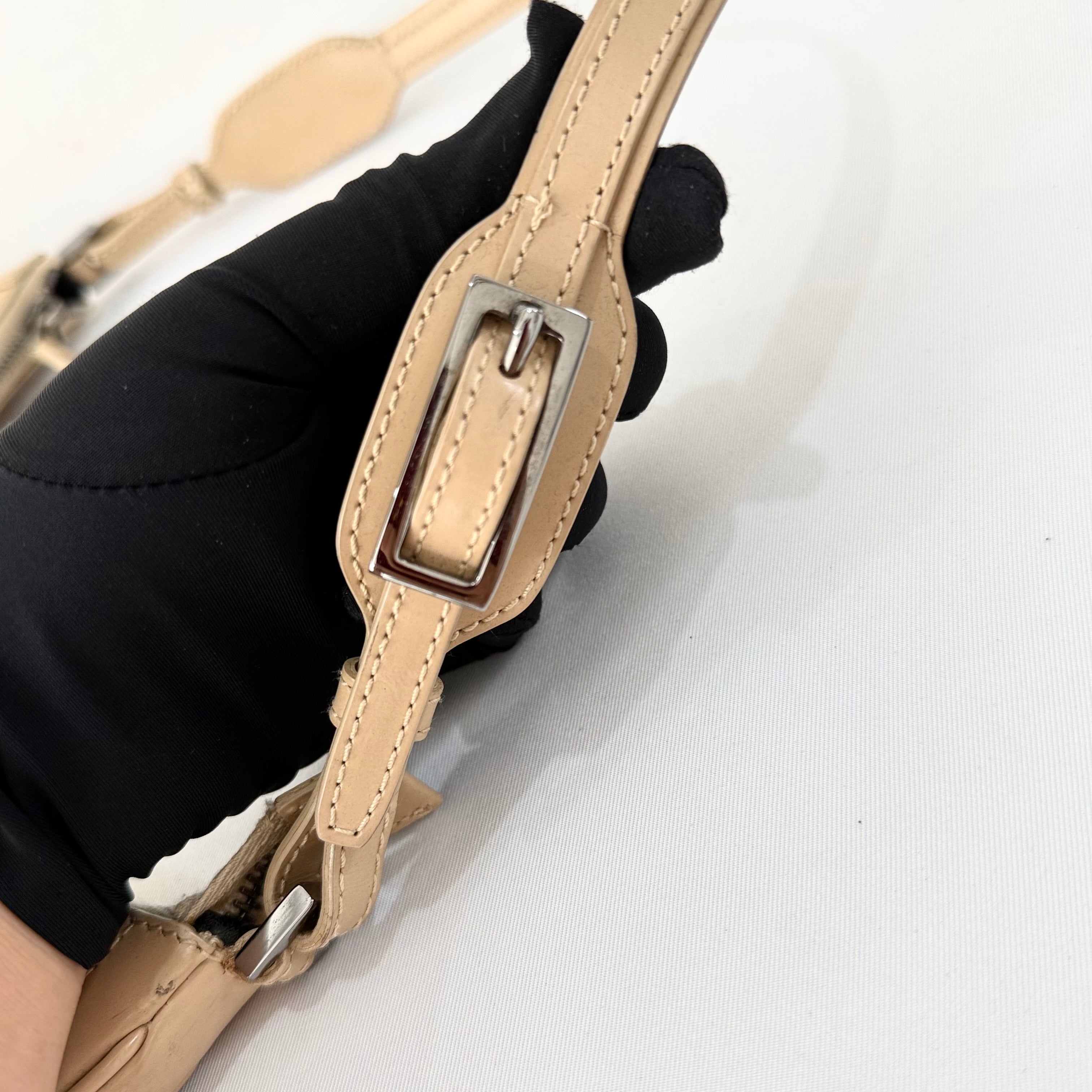 Gucci Beige Patent Leather Jackie Shoulder Bag
