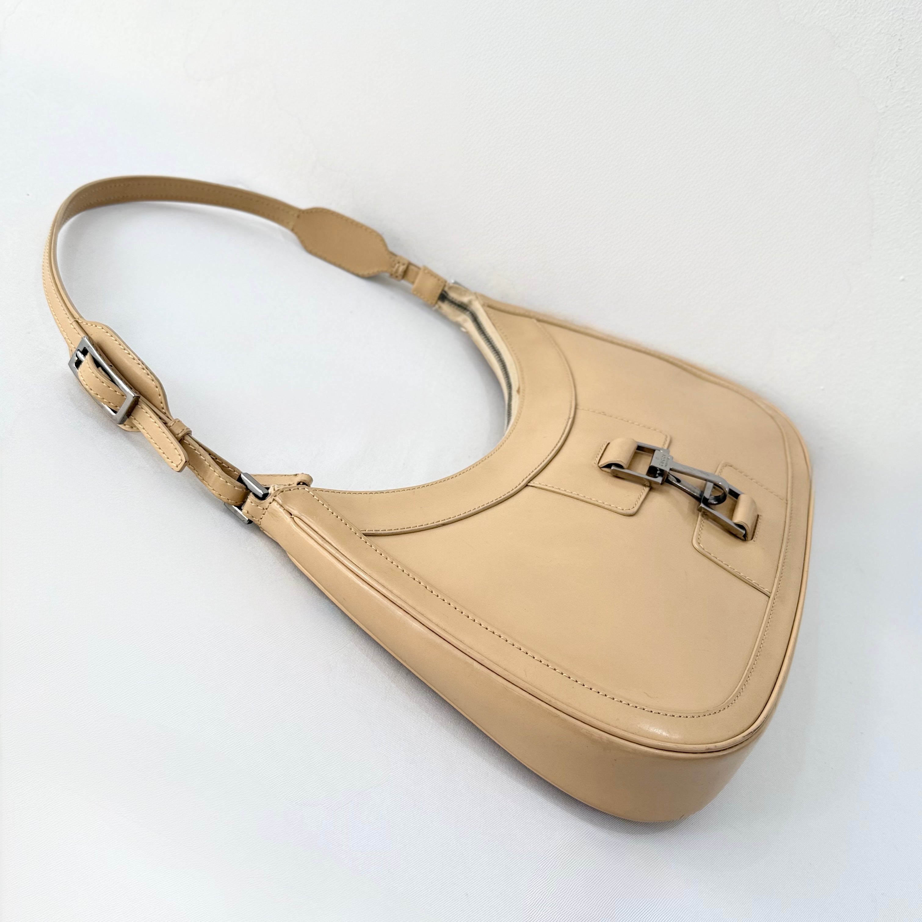 Gucci Beige Patent Leather Jackie Shoulder Bag
