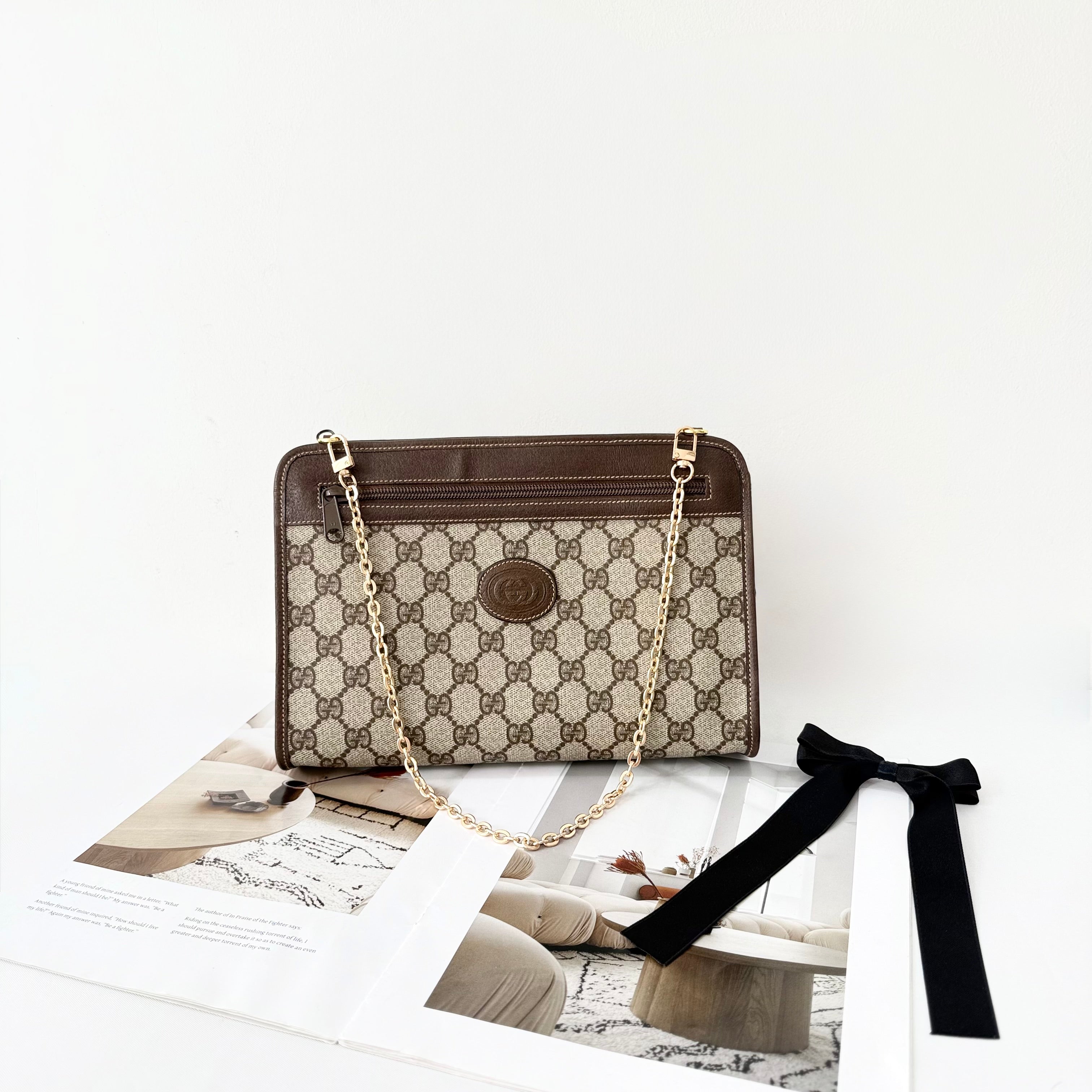 GUCCI GG Supreme Pochette Bag