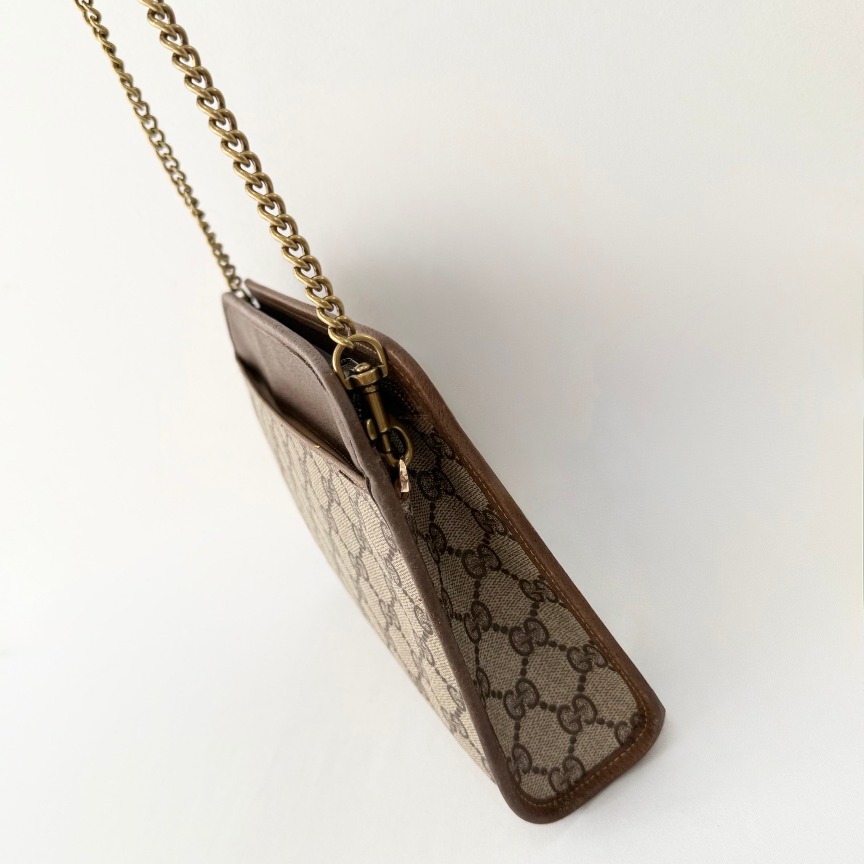 GUCCI GG Supreme Pochette Bag