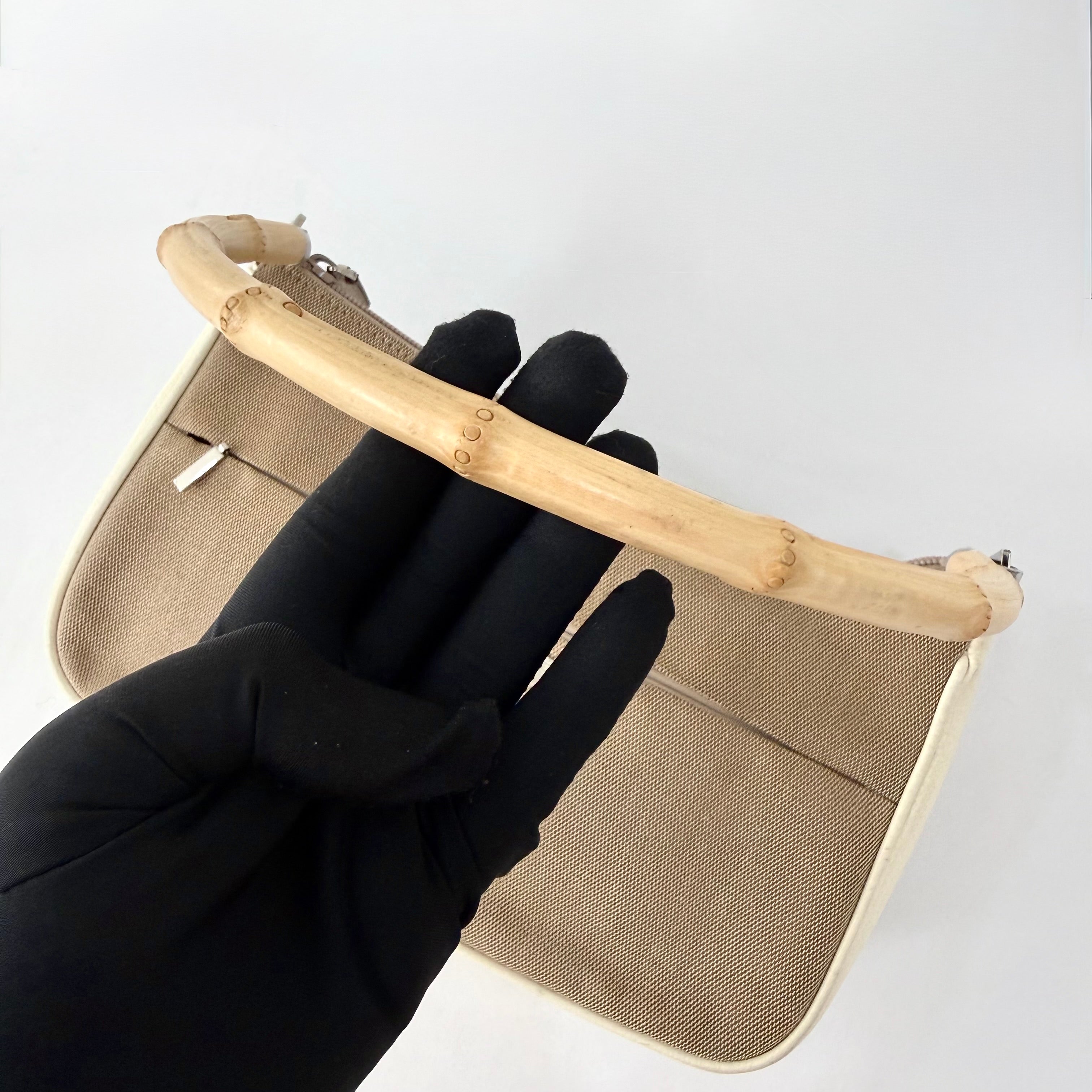 Gucci Vintage Bamboo Handle Beige Pochette