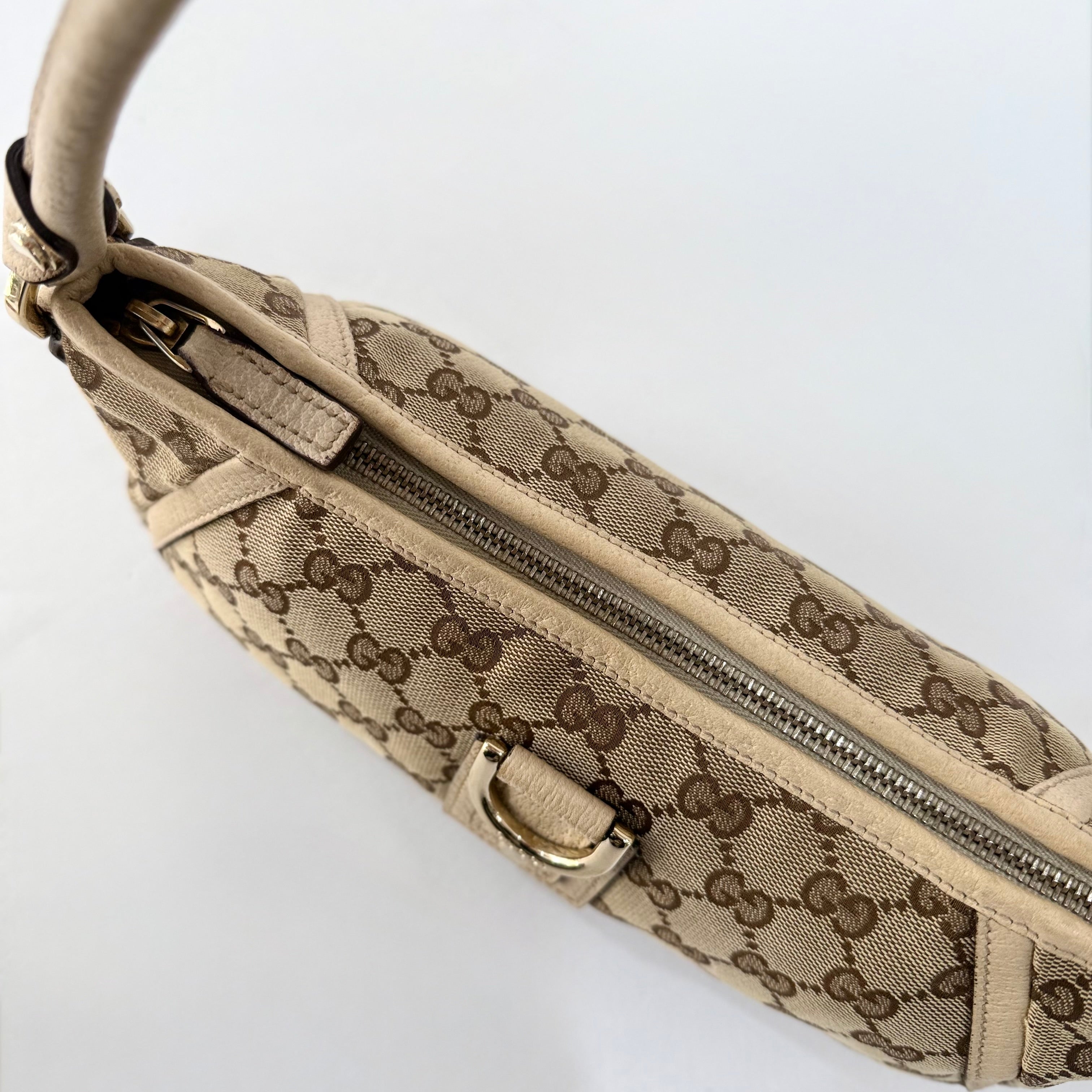 Gucci Beige GG Canvas Abbey D-Ring Pochette