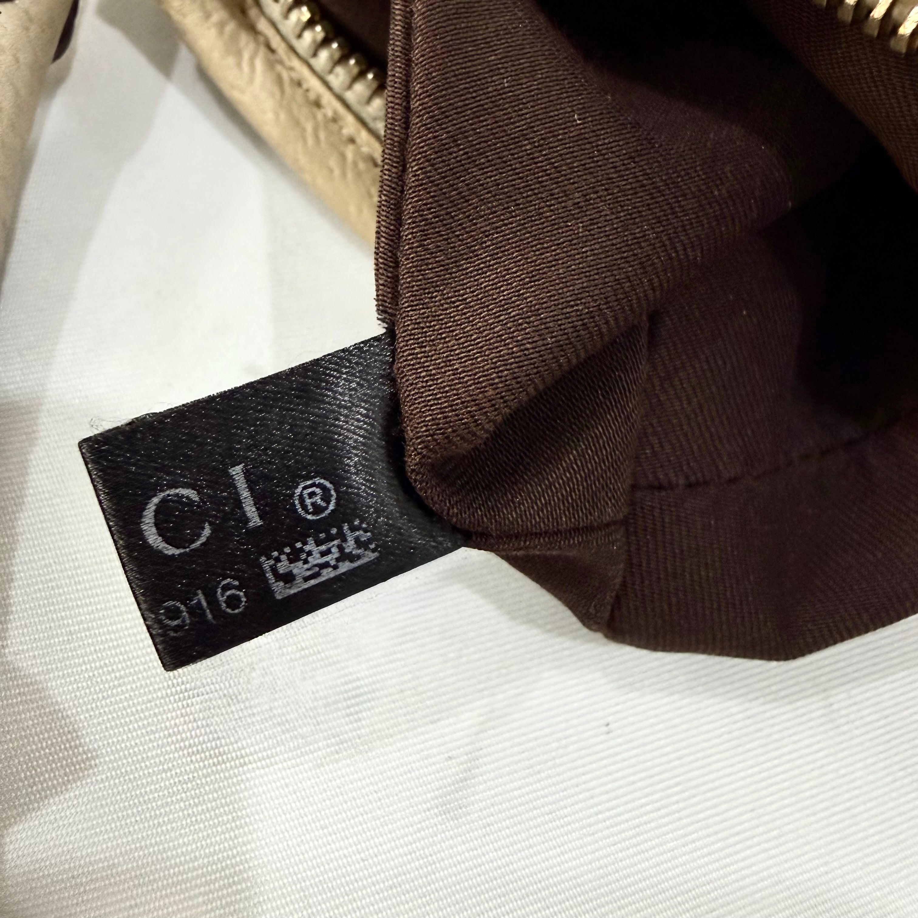 Gucci Beige GG Canvas Abbey D-Ring Pochette