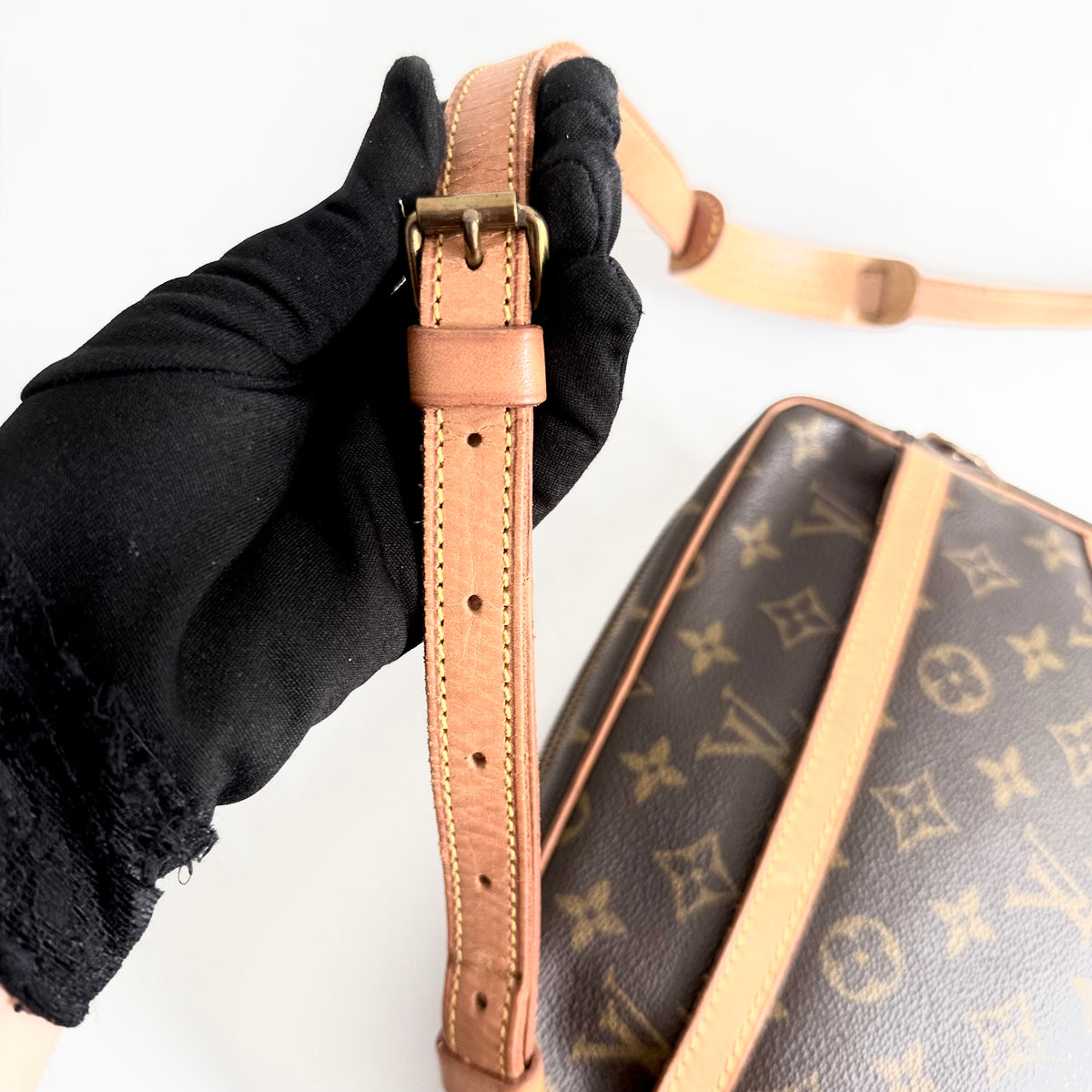 Louis Vuitton Trocadero 23 Monogram