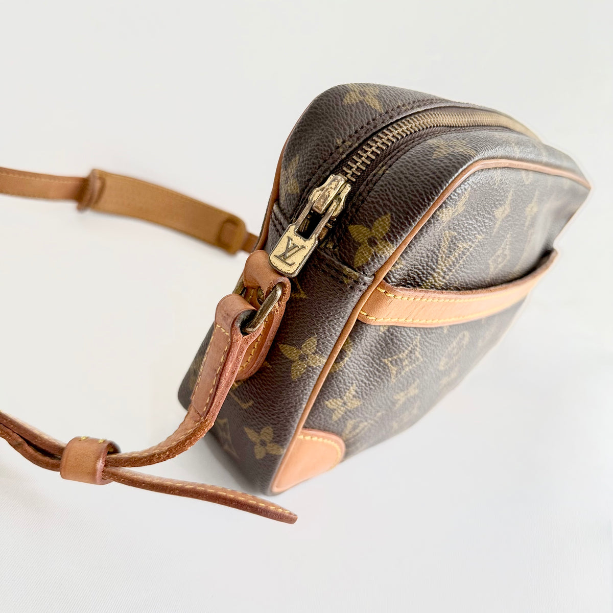 Louis Vuitton Trocadero 23 Monogram