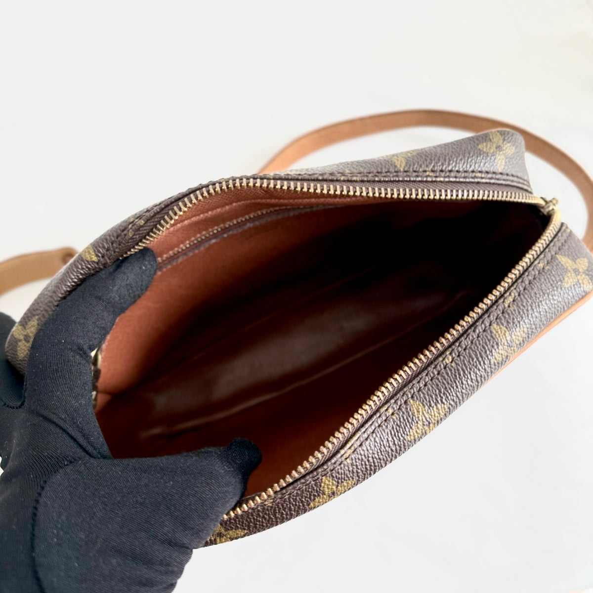 Louis Vuitton Trocadero 23 Monogram