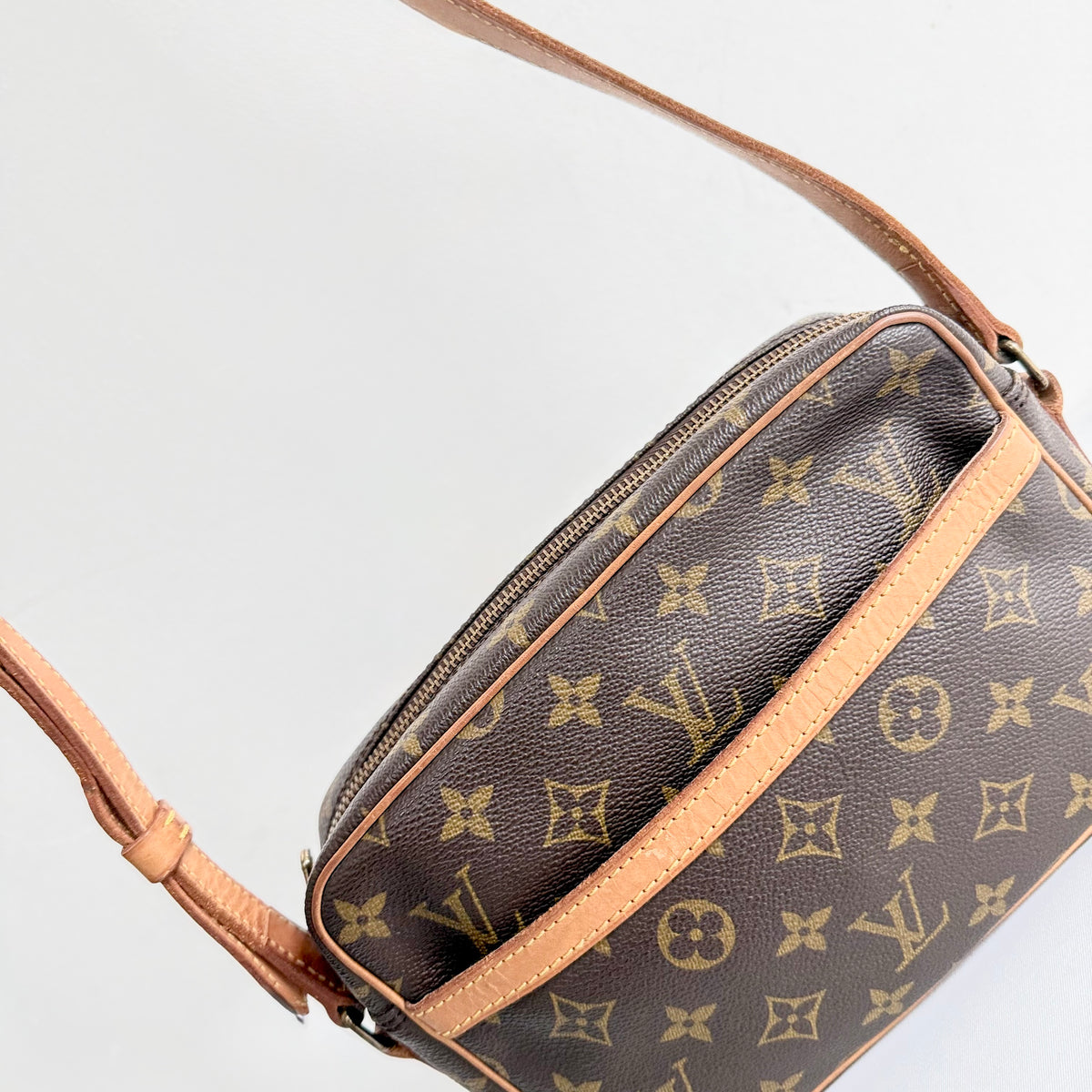 Louis Vuitton Trocadero 23 Monogram