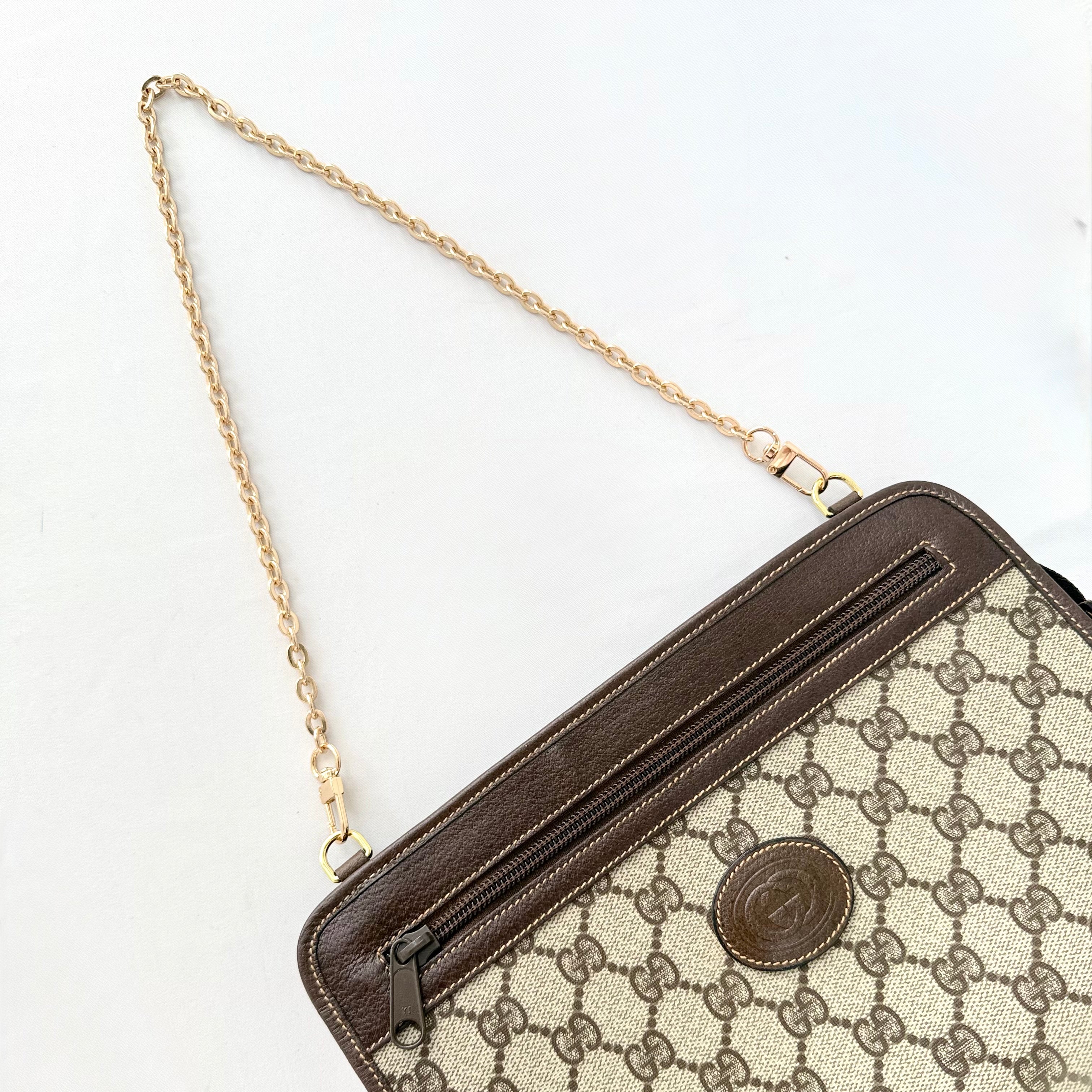 GUCCI GG Supreme Pochette Bag
