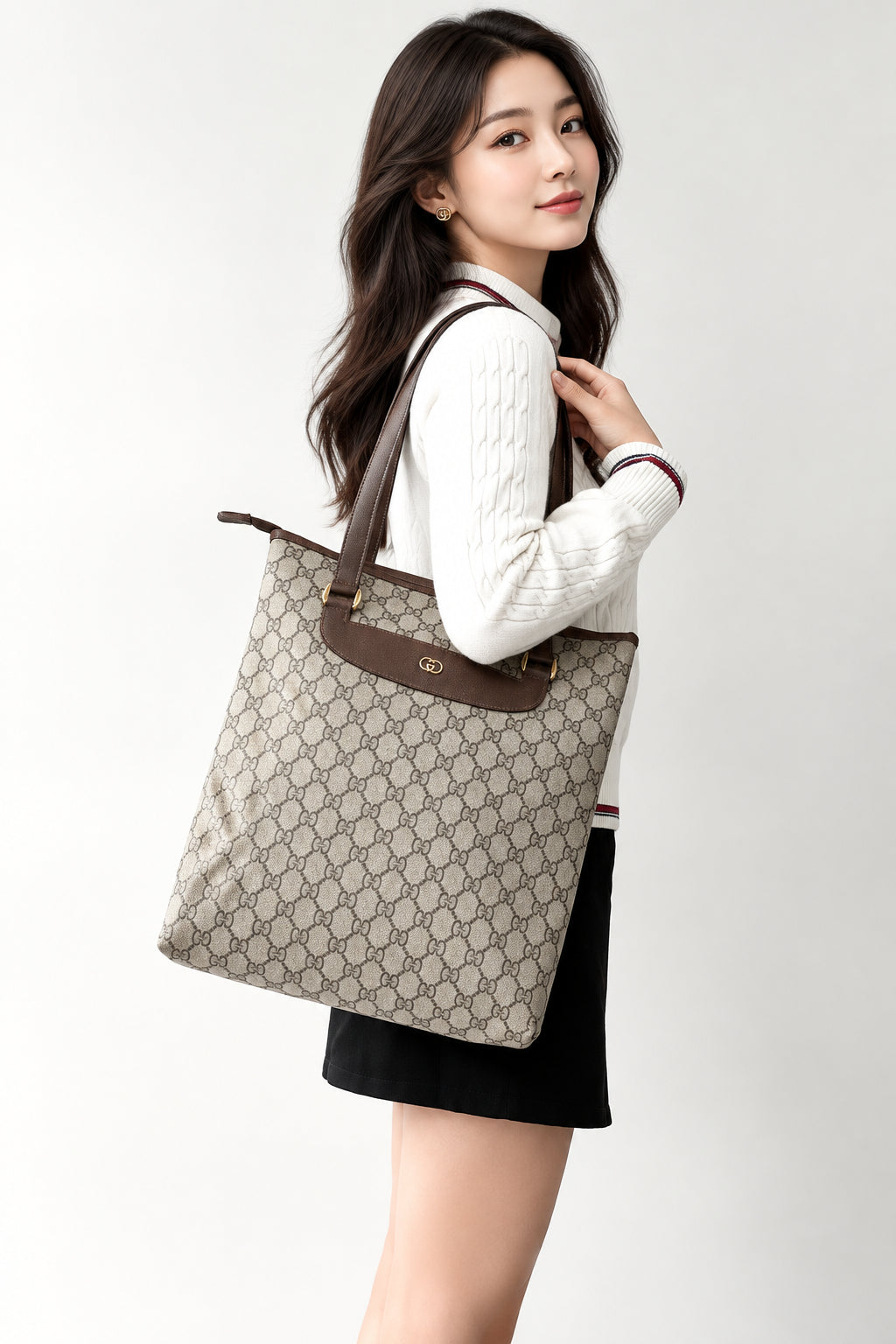 Gucci GG Supreme Vintage Tote