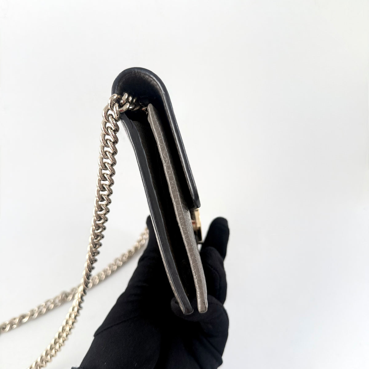 Gucci Interlocking G Wallet on Chain