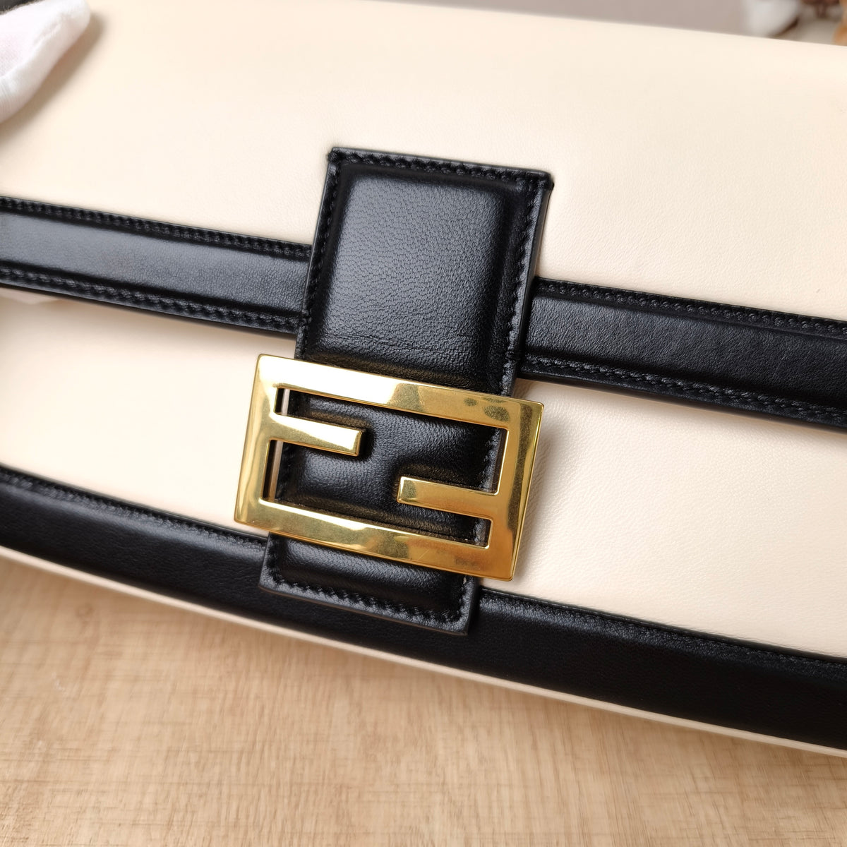 Fendi Nappa Apolo Bi-Color Chain Baguette Black and White