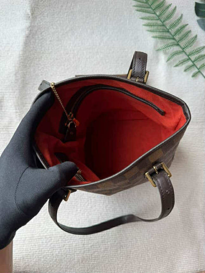 Louis Vuitton Damier Marais Shoulder Bag