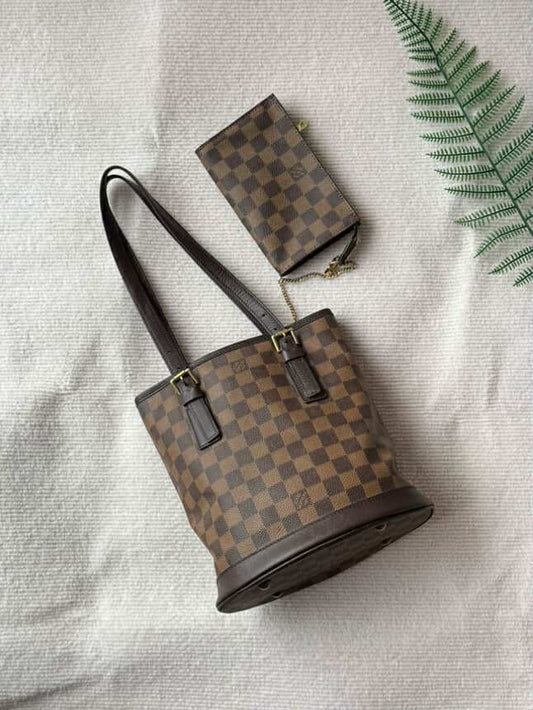 Louis Vuitton Damier Marais Shoulder Bag